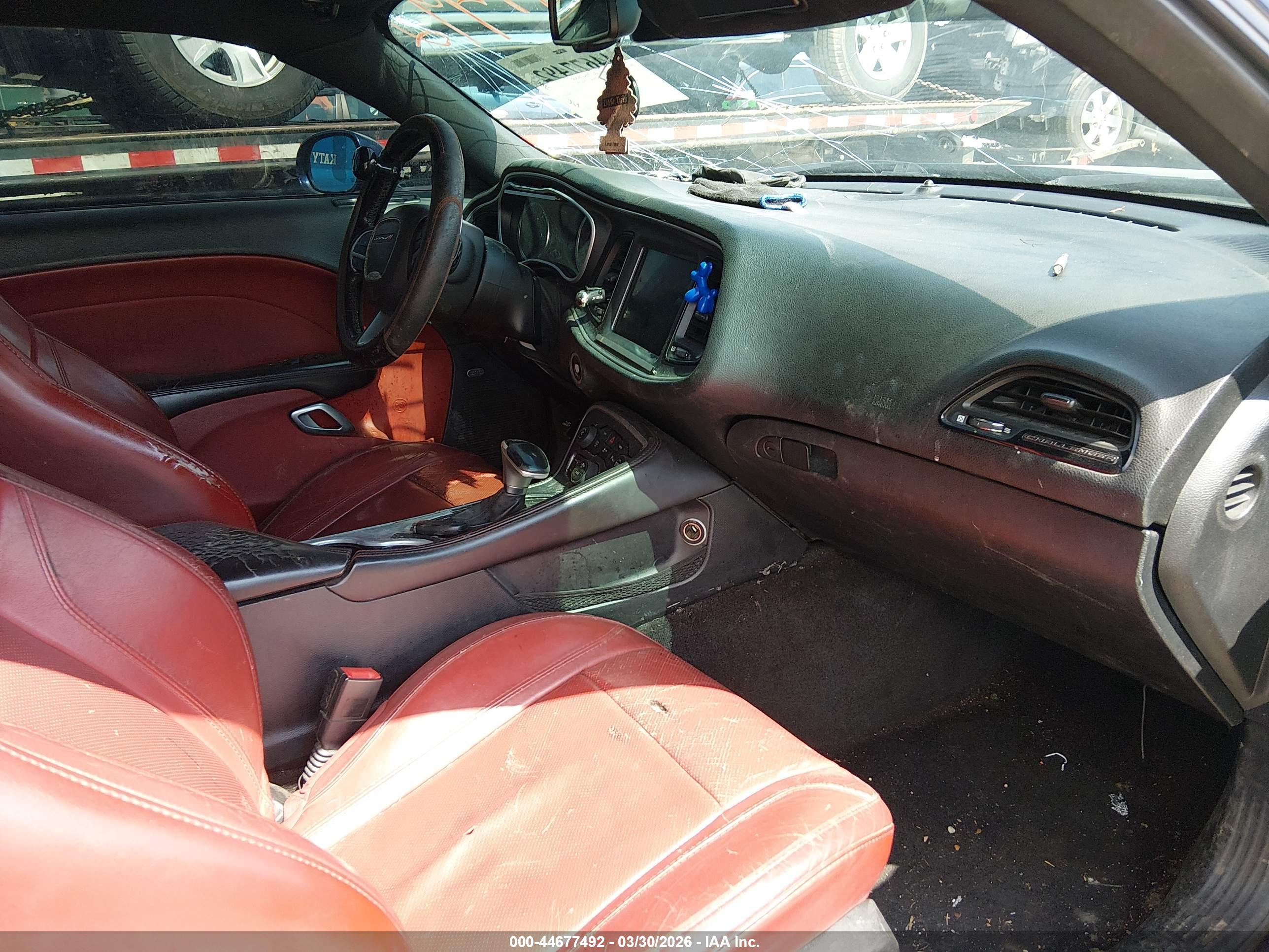 DODGE CHALLENGER image 5