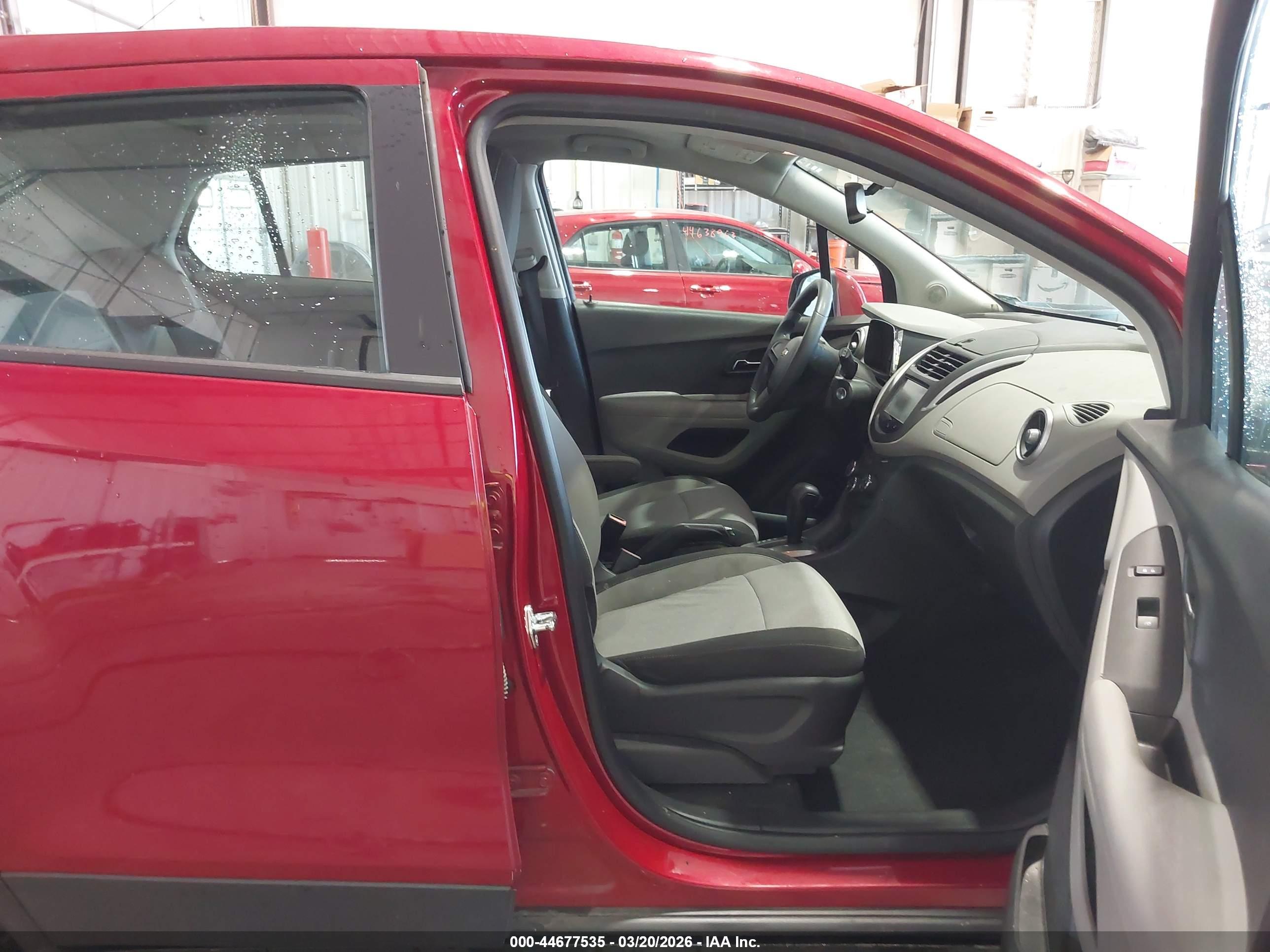 CHEVROLET TRAX image 5