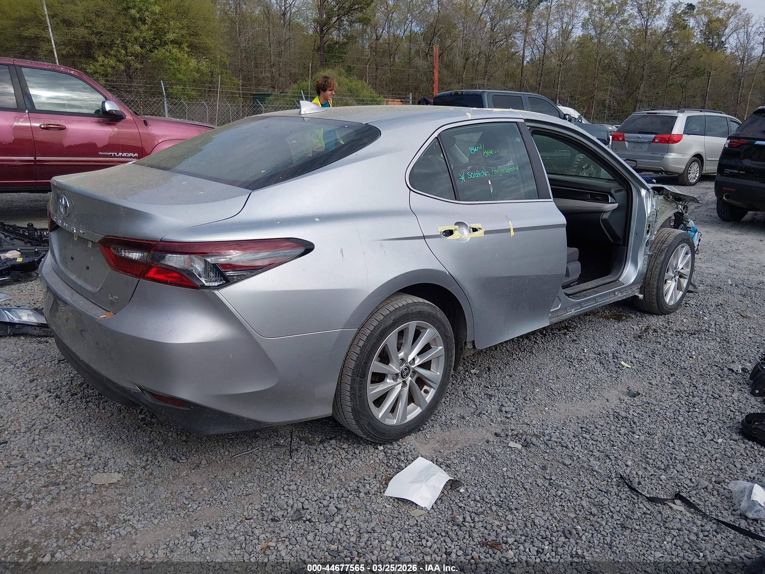 TOYOTA CAMRY image 4