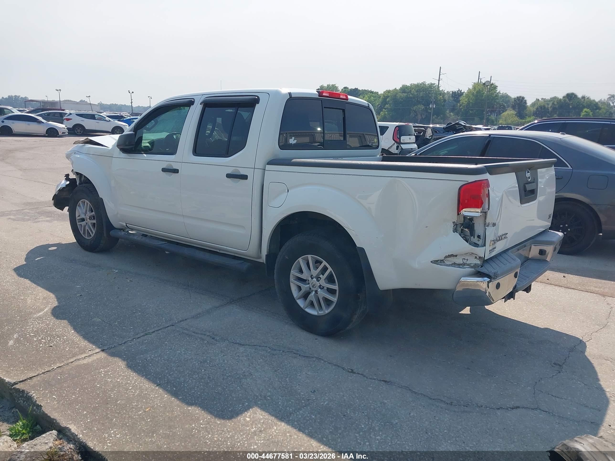 NISSAN FRONTIER image 3
