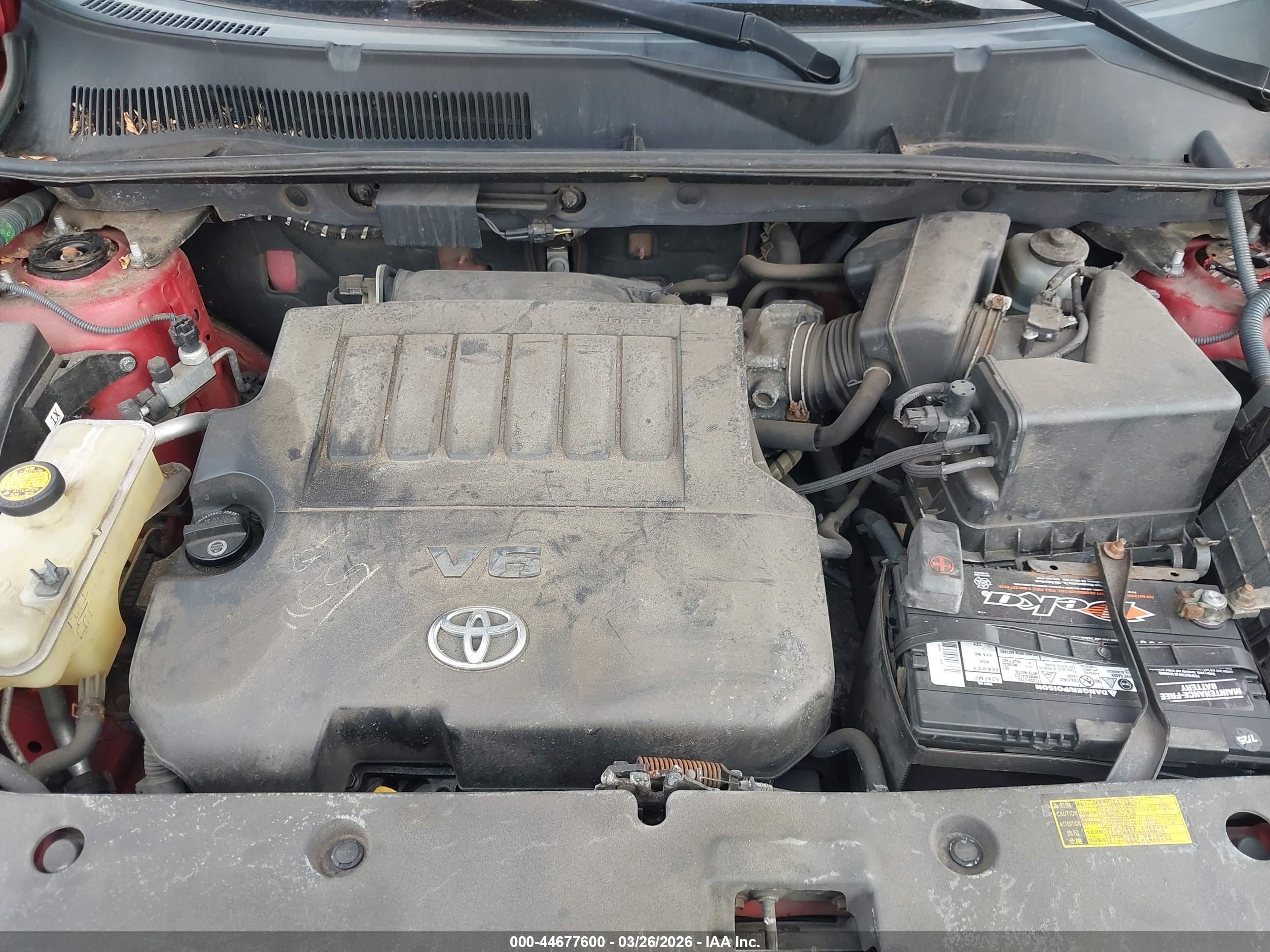 TOYOTA RAV4 image 10