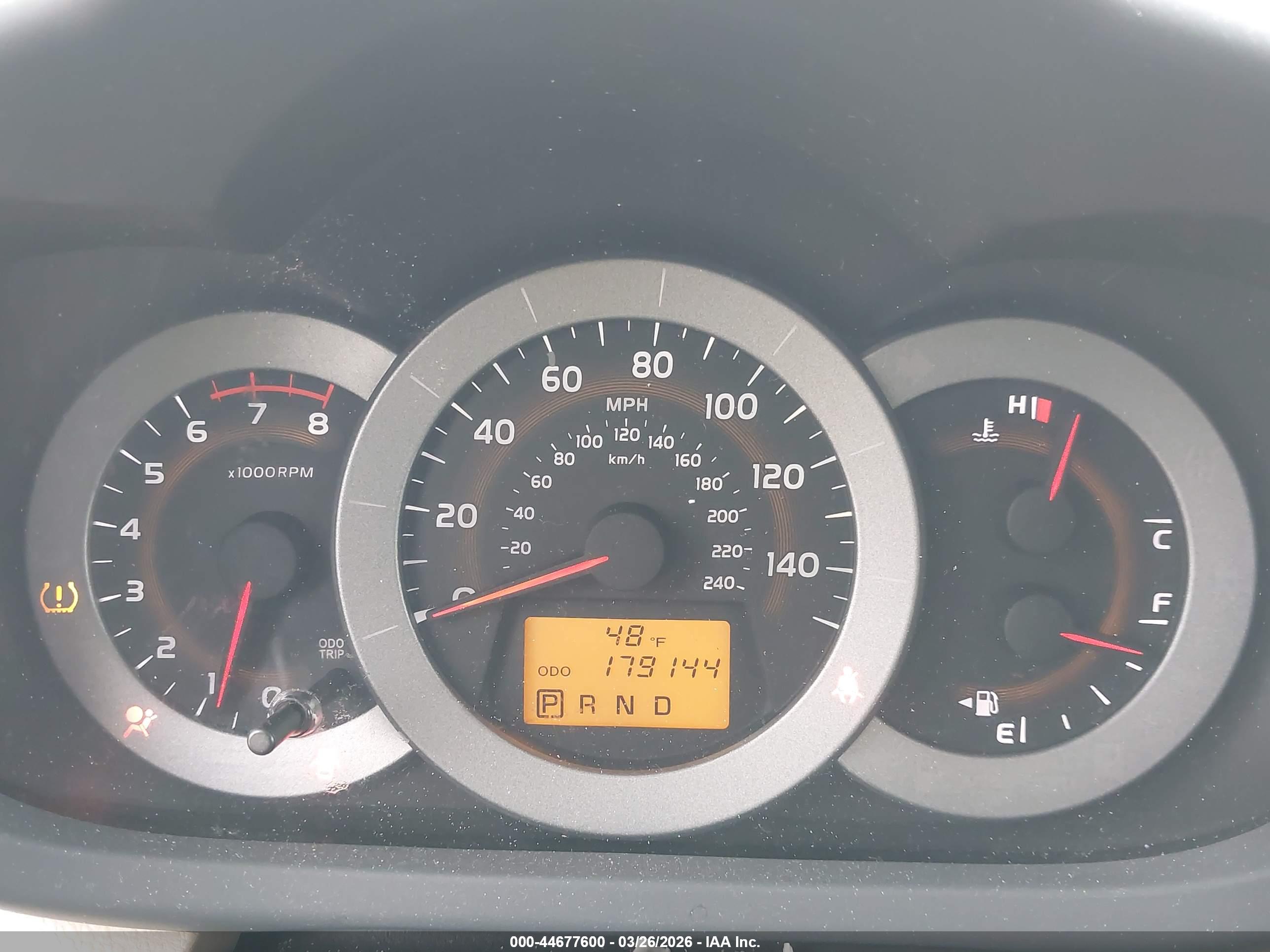 TOYOTA RAV4 image 7