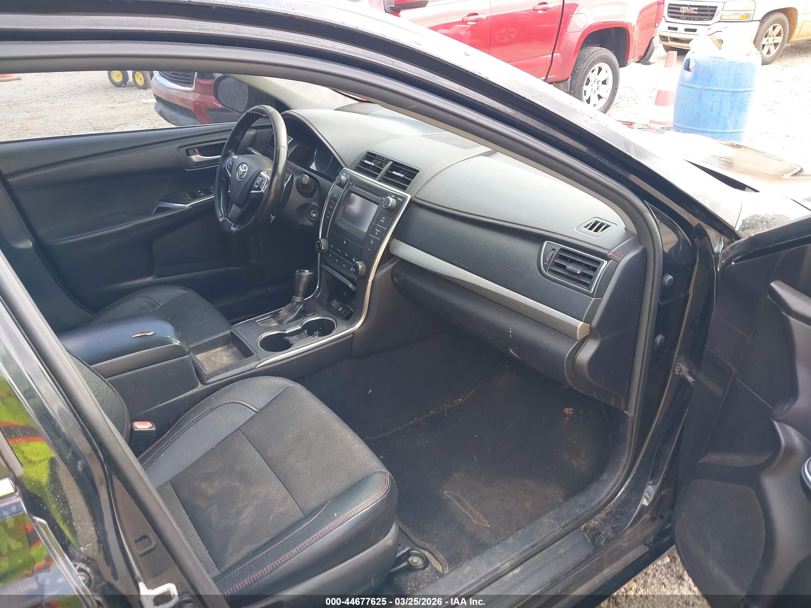 TOYOTA CAMRY image 5