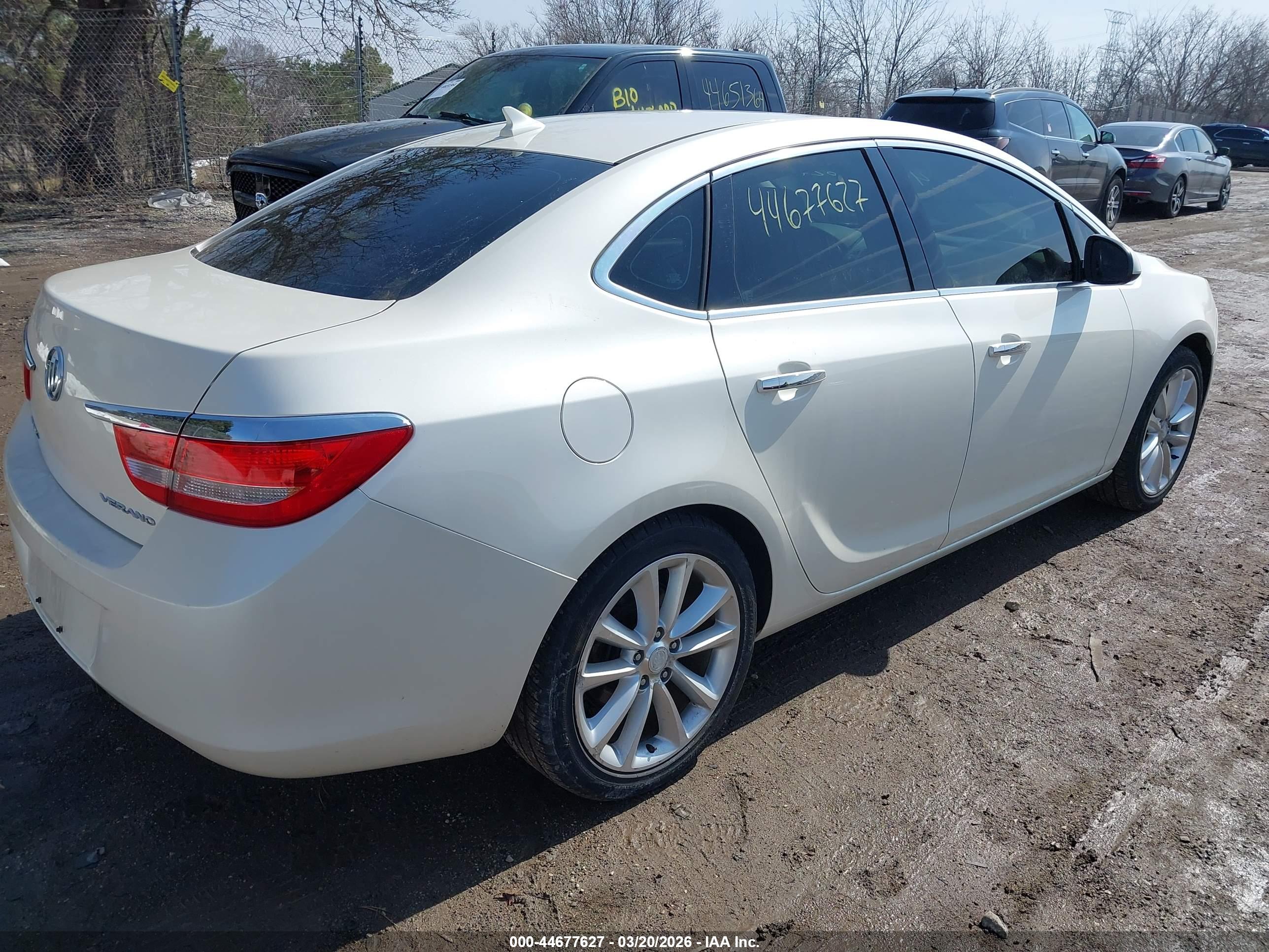 BUICK VERANO image 4