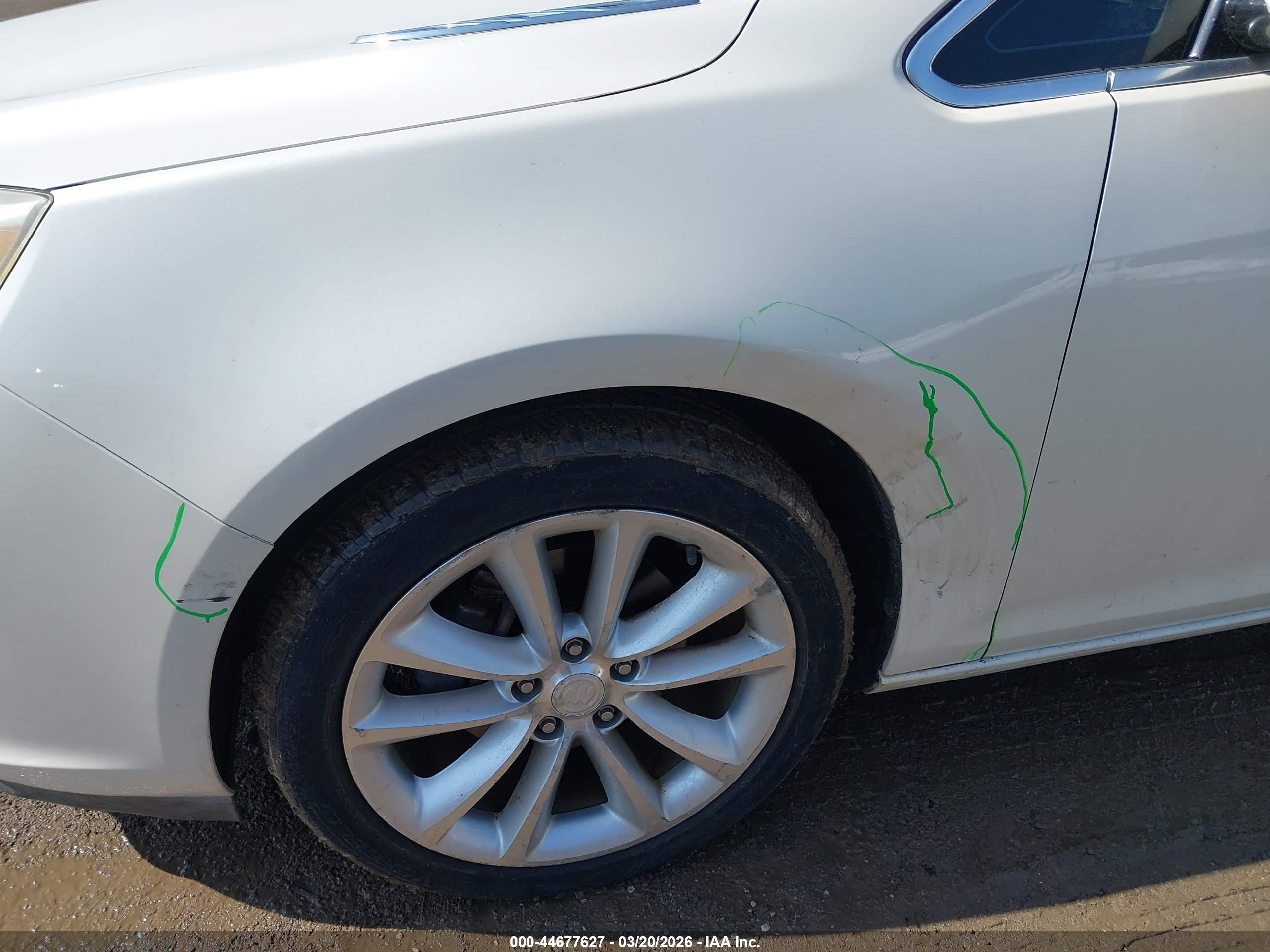 BUICK VERANO image 6