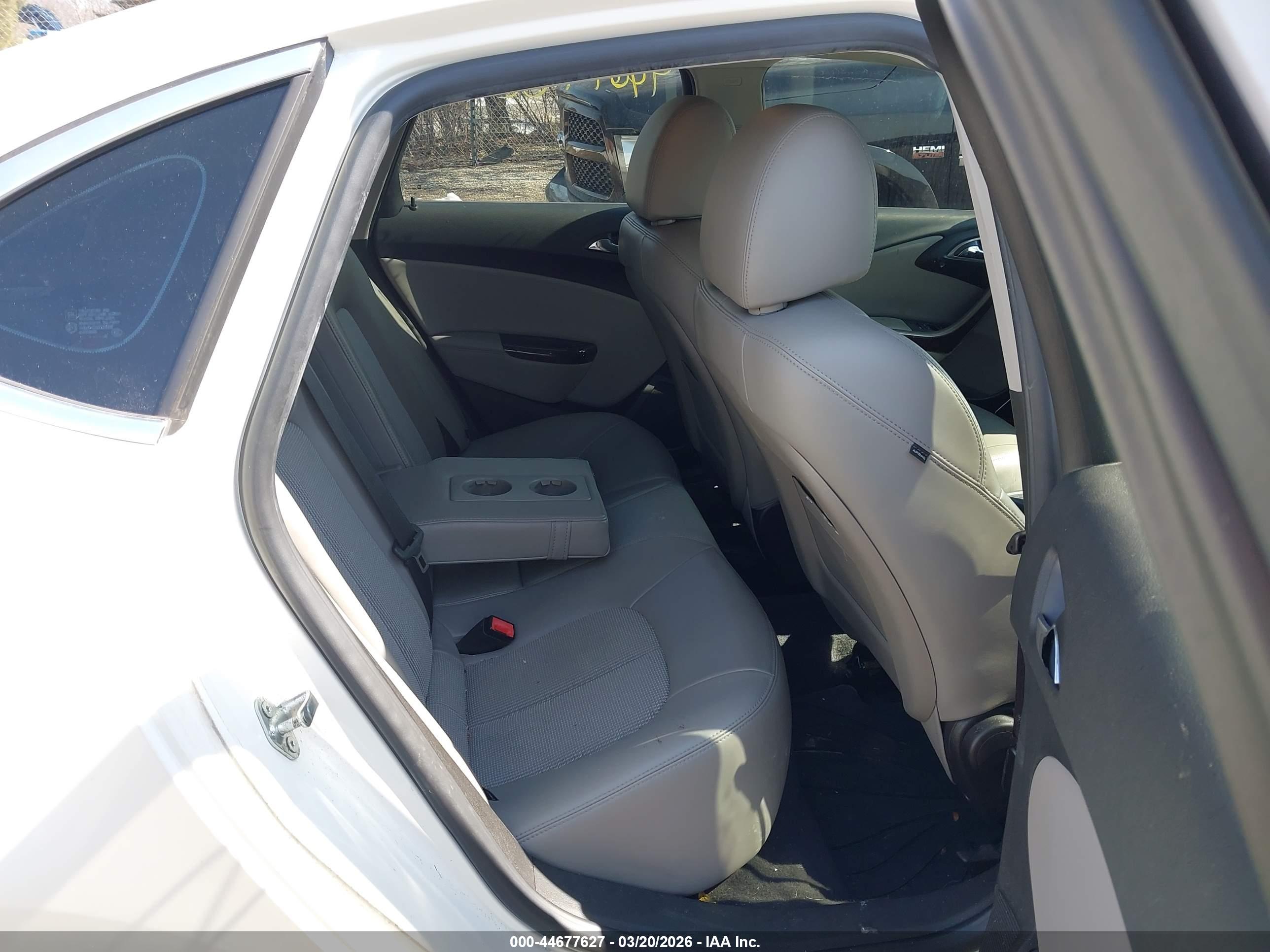 BUICK VERANO image 8