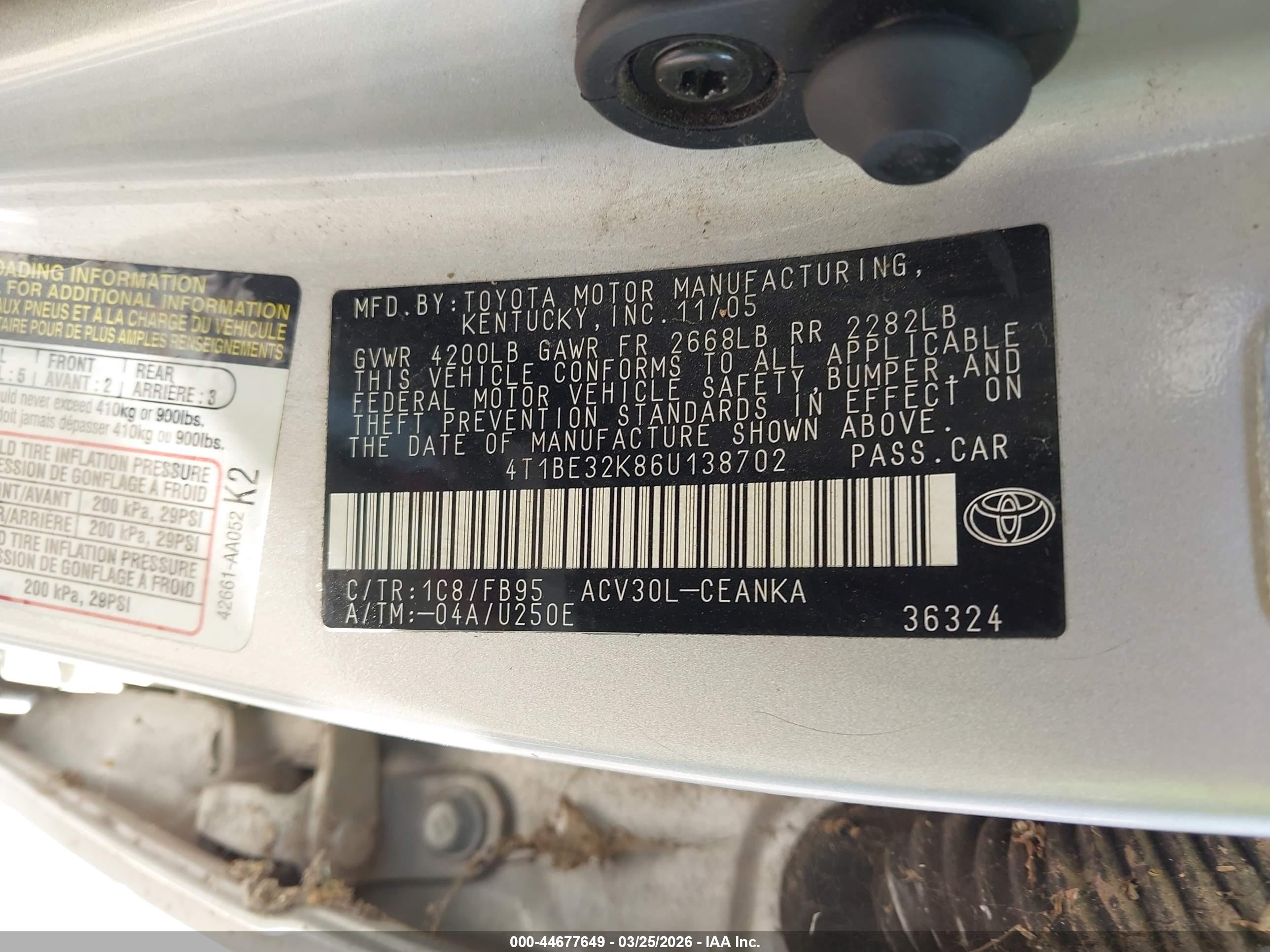 TOYOTA CAMRY image 9