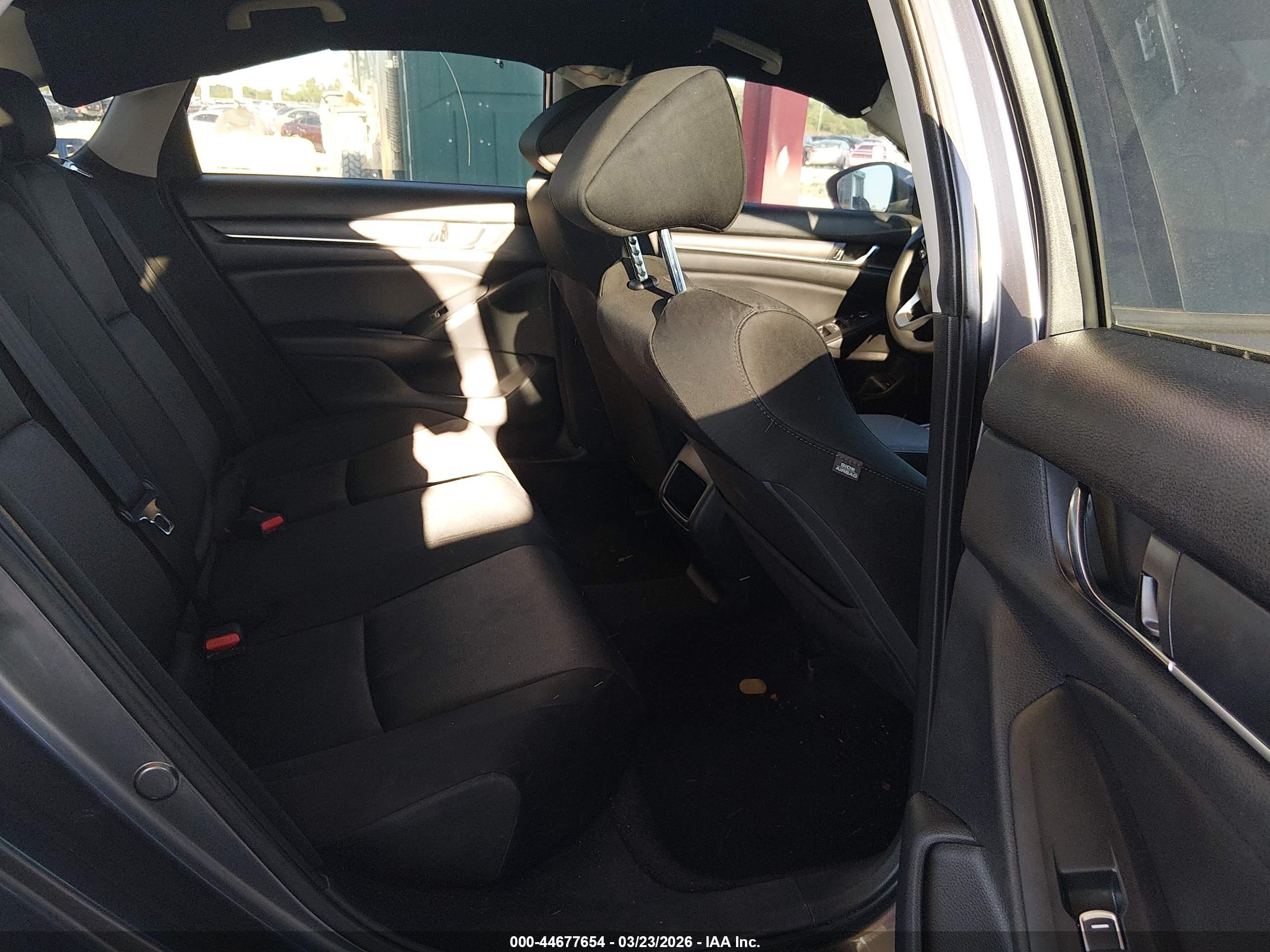 HONDA ACCORD image 8