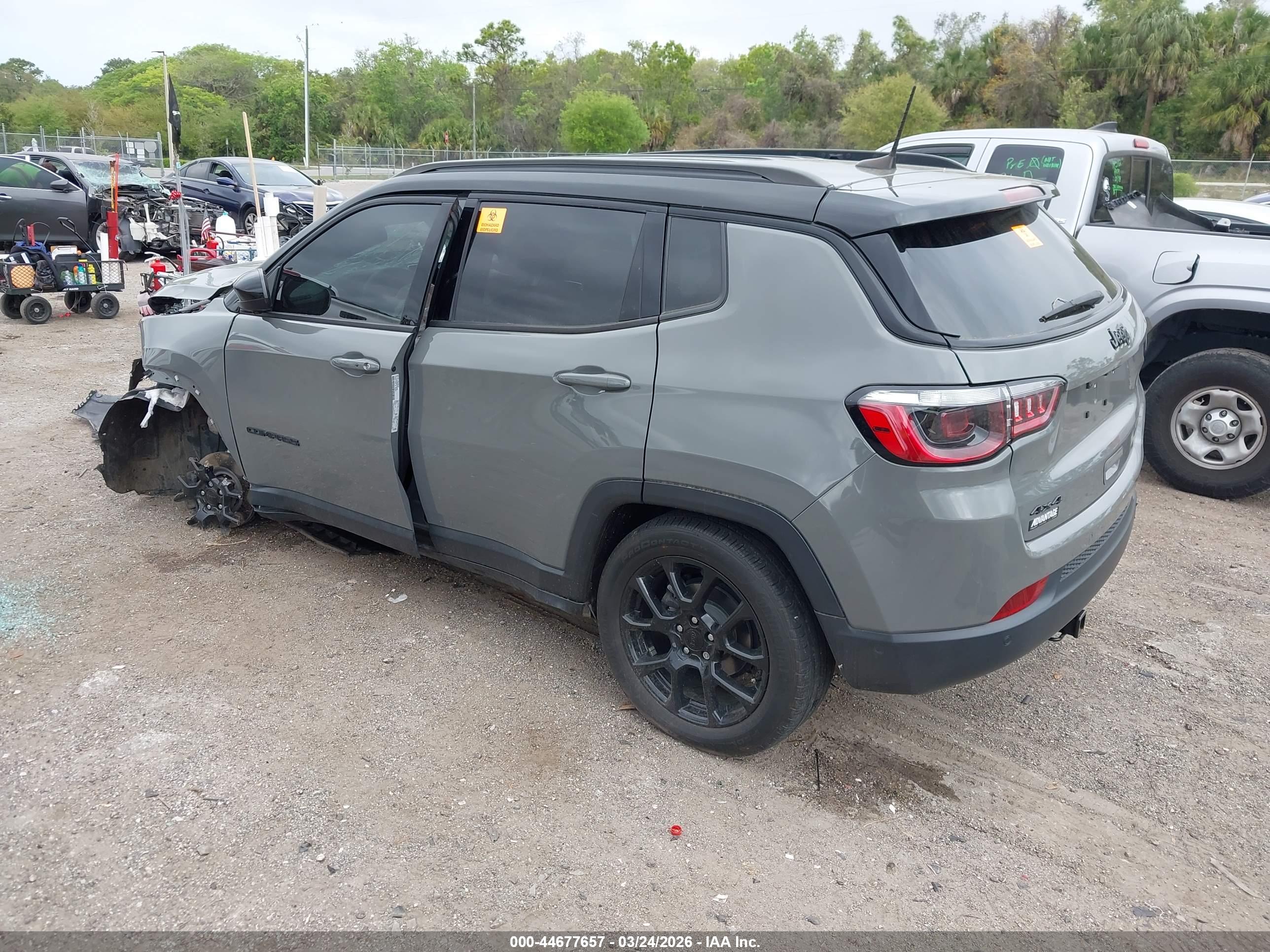 JEEP COMPASS image 3