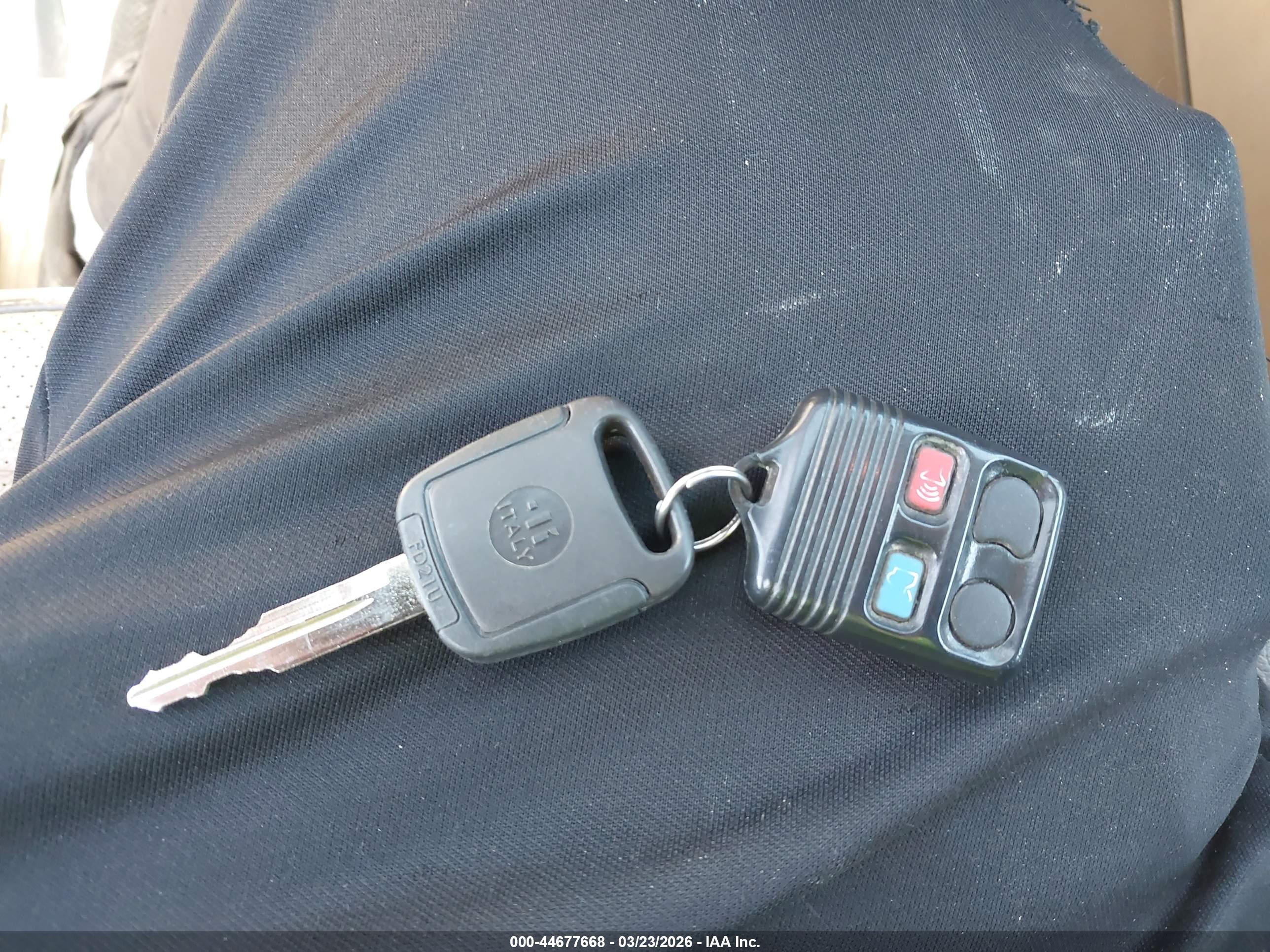 FORD EXPEDITION image 11