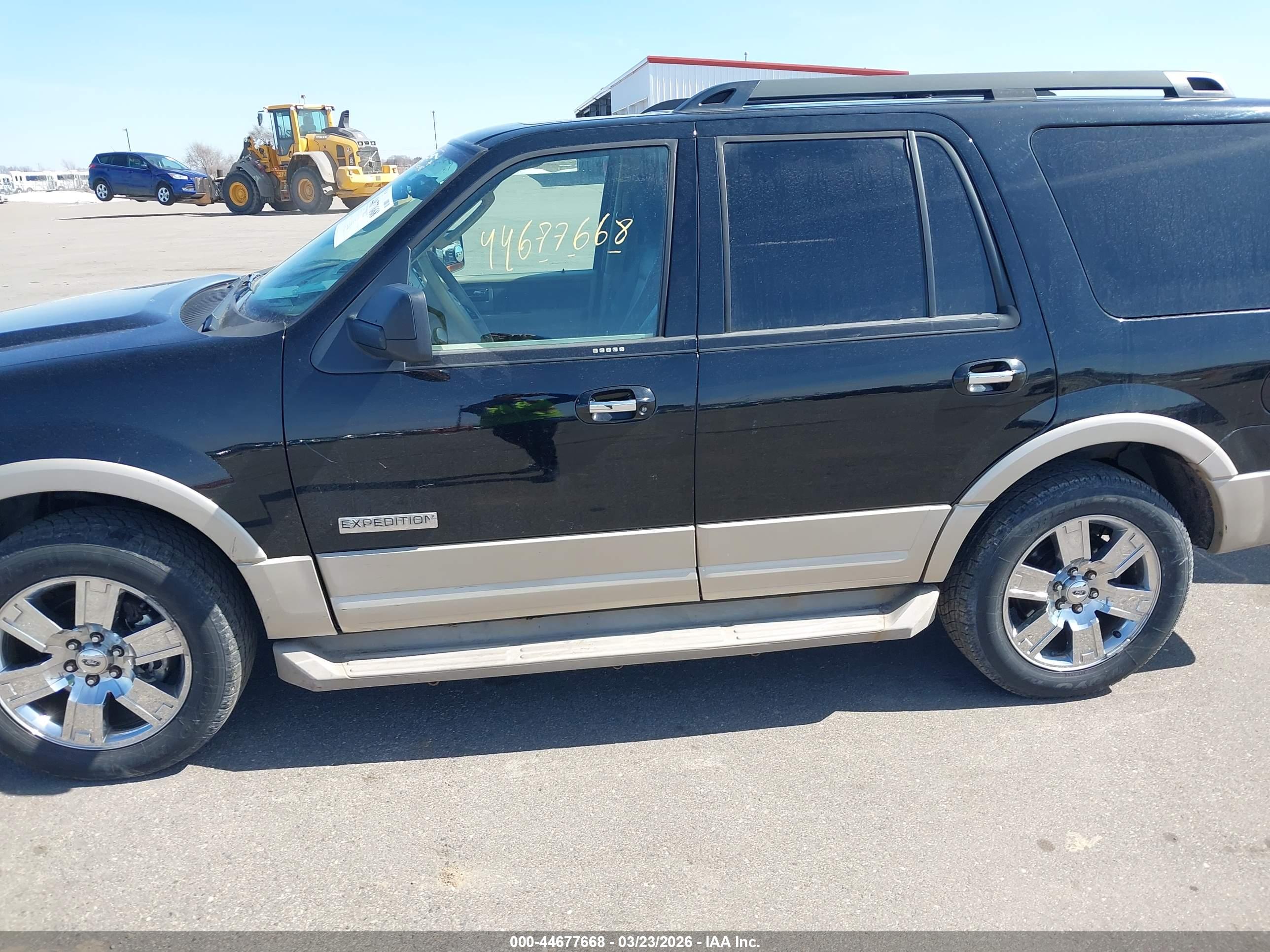 FORD EXPEDITION image 6
