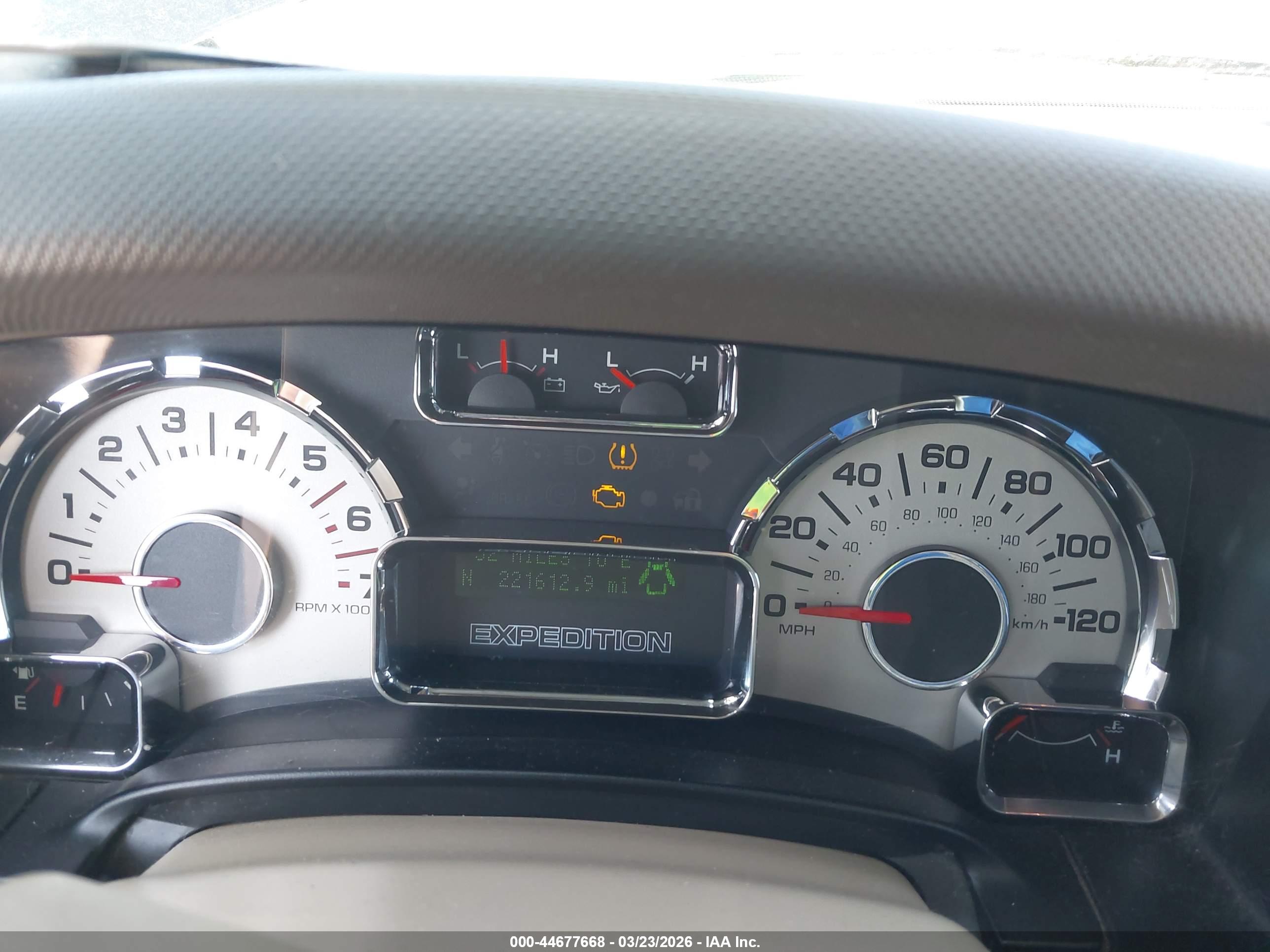 FORD EXPEDITION image 7