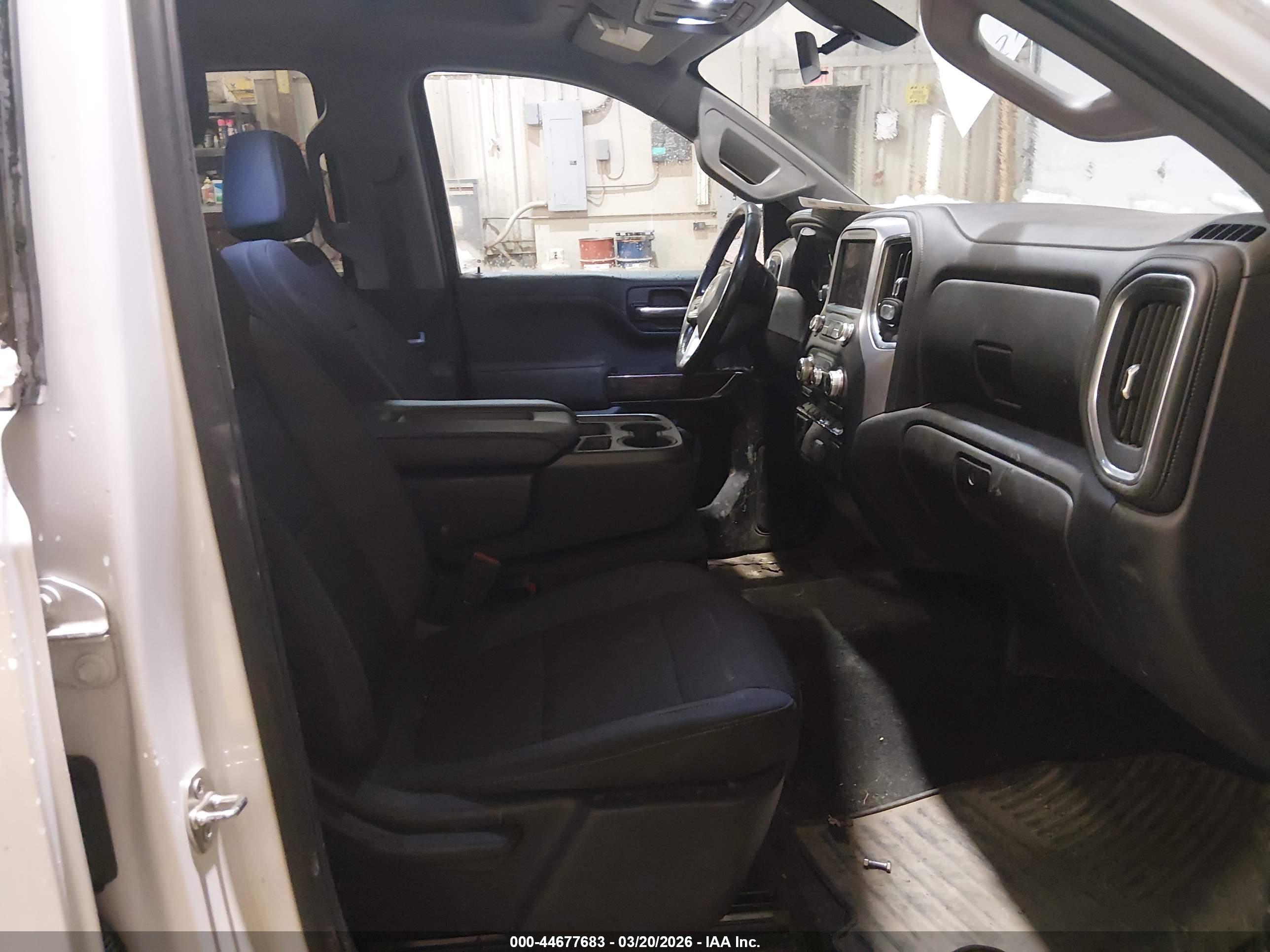 GMC SIERRA image 5
