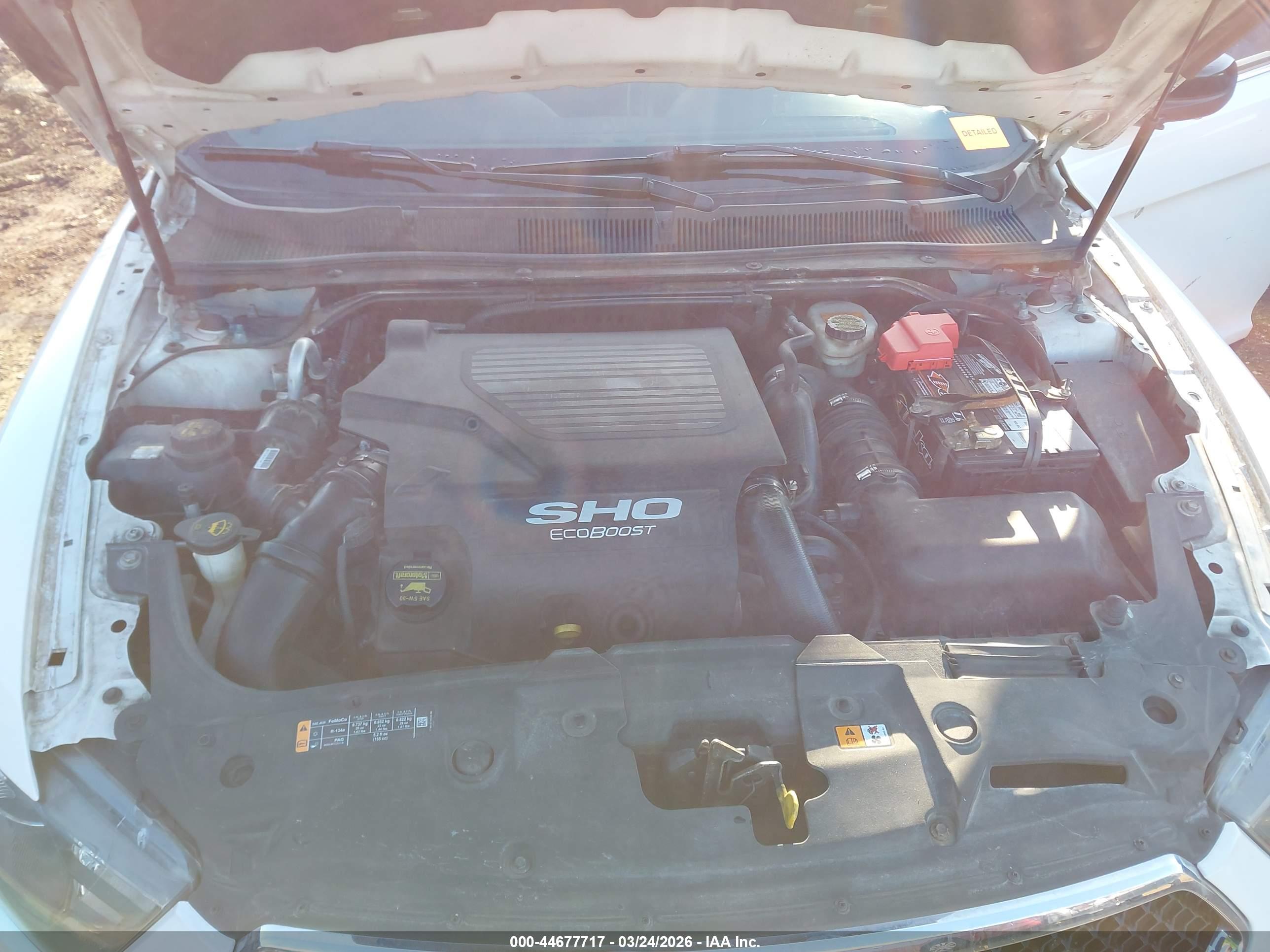 FORD TAURUS image 10