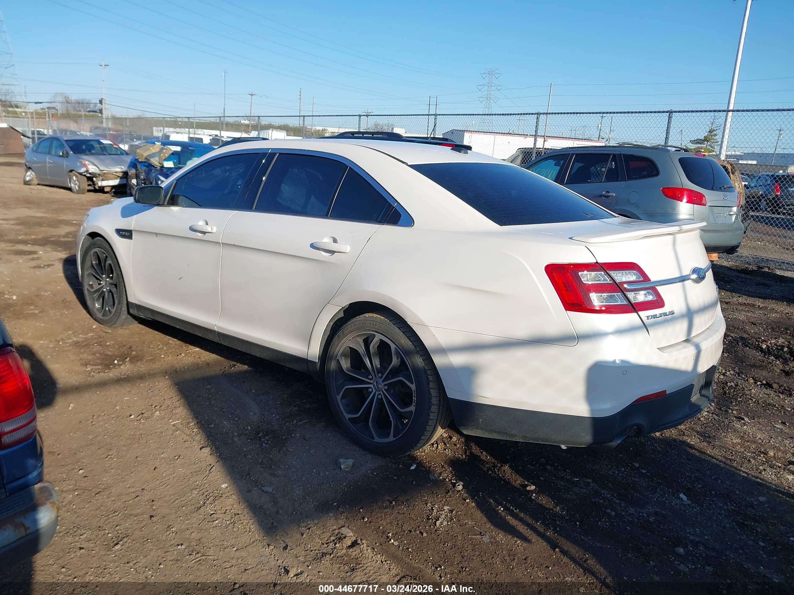 FORD TAURUS image 3