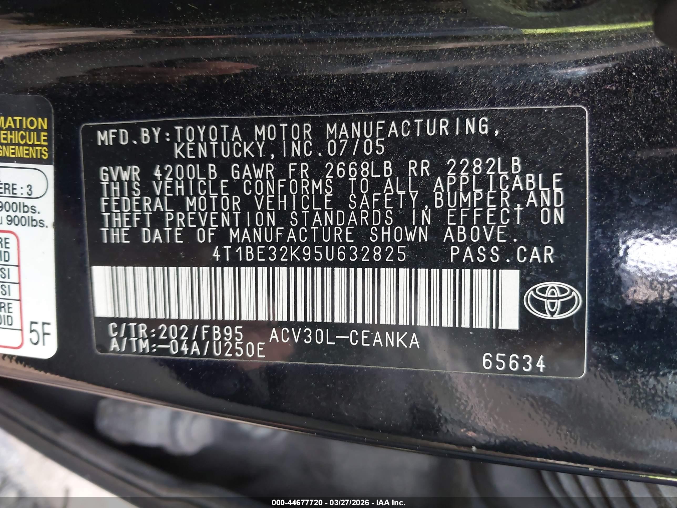 TOYOTA CAMRY image 9
