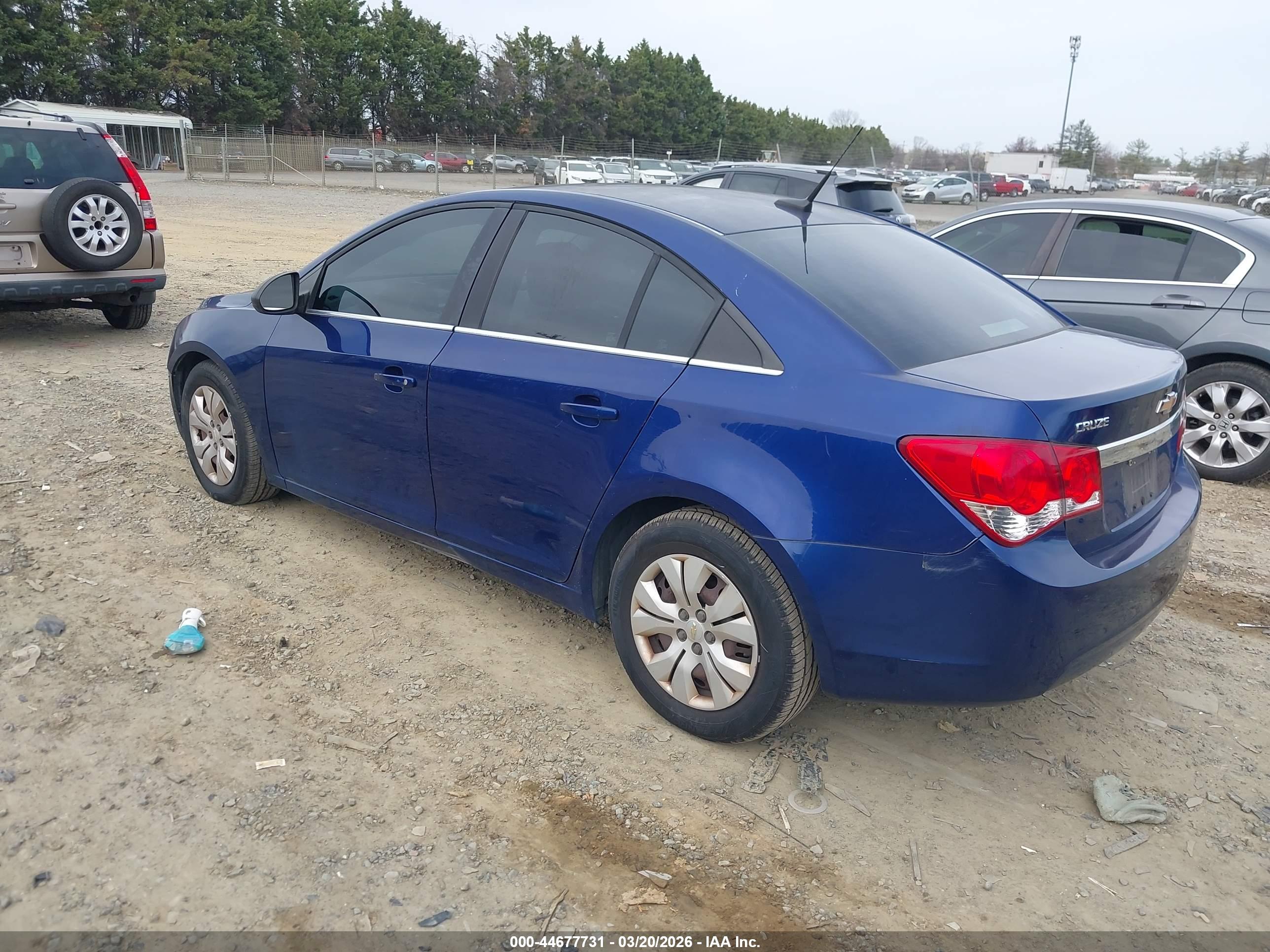 CHEVROLET CRUZE image 3