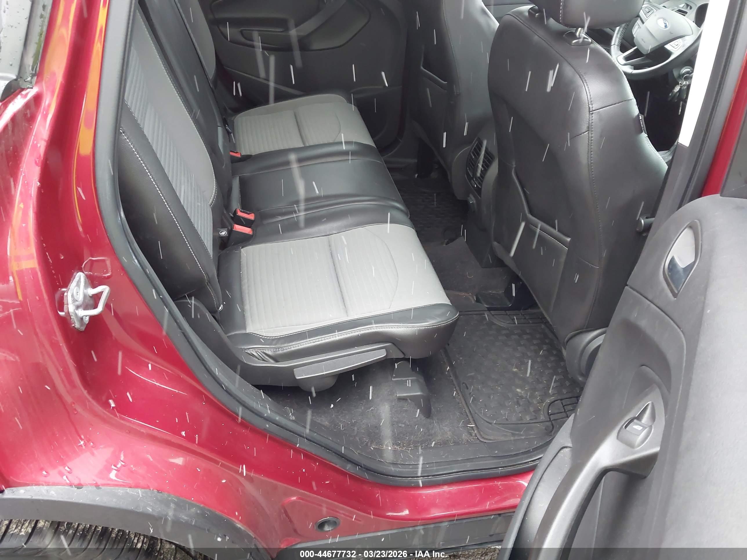 FORD ESCAPE image 8