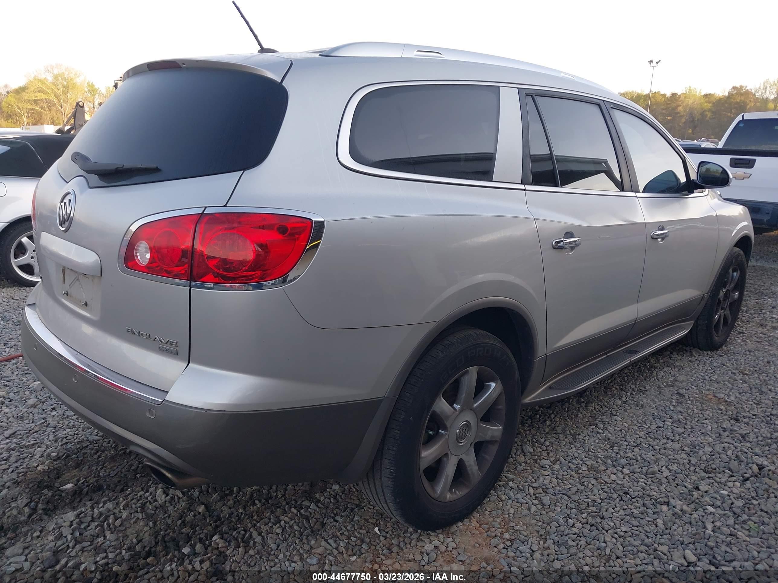 BUICK ENCLAVE image 4