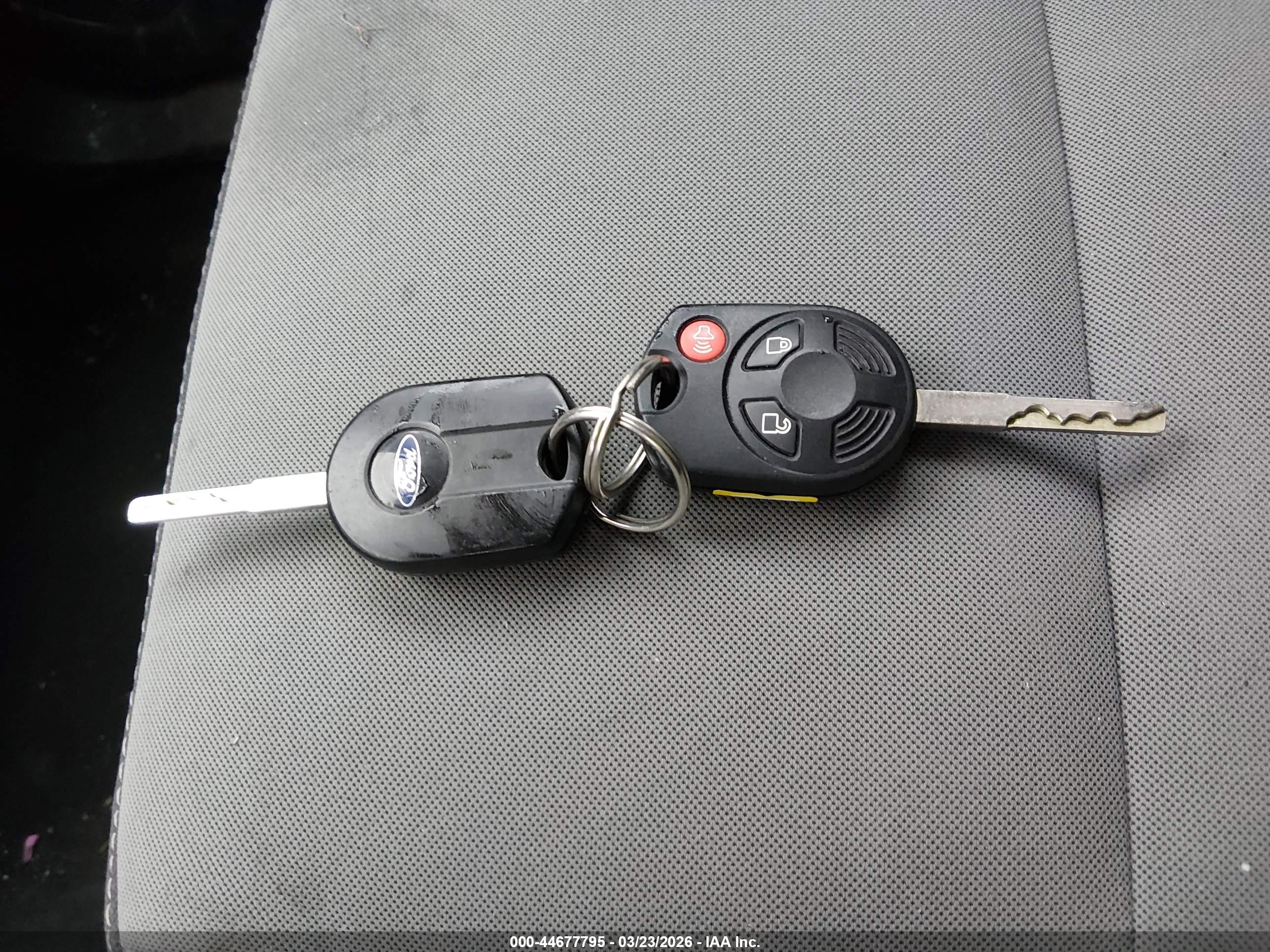 FORD ESCAPE image 11