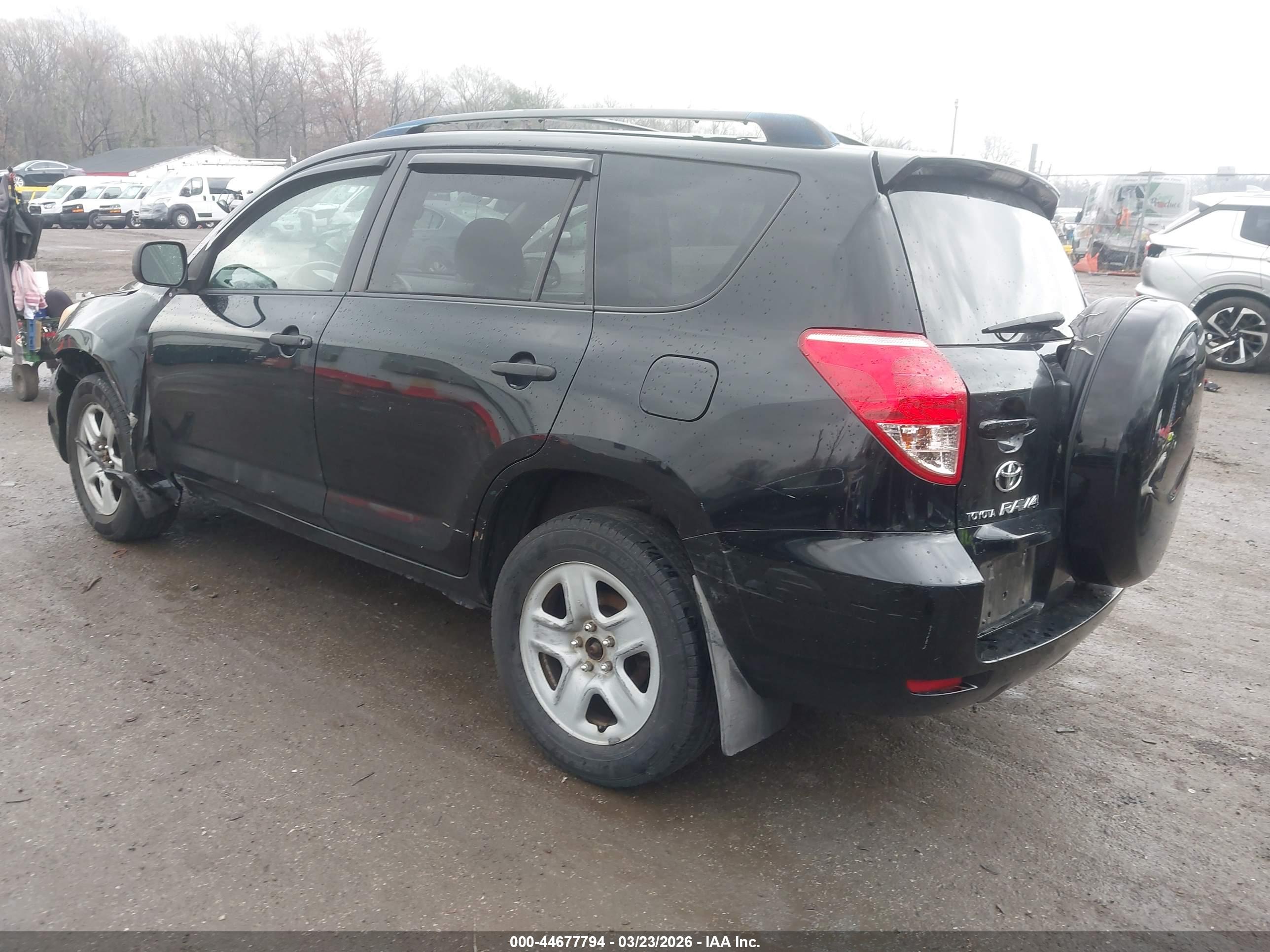 TOYOTA RAV4 image 3
