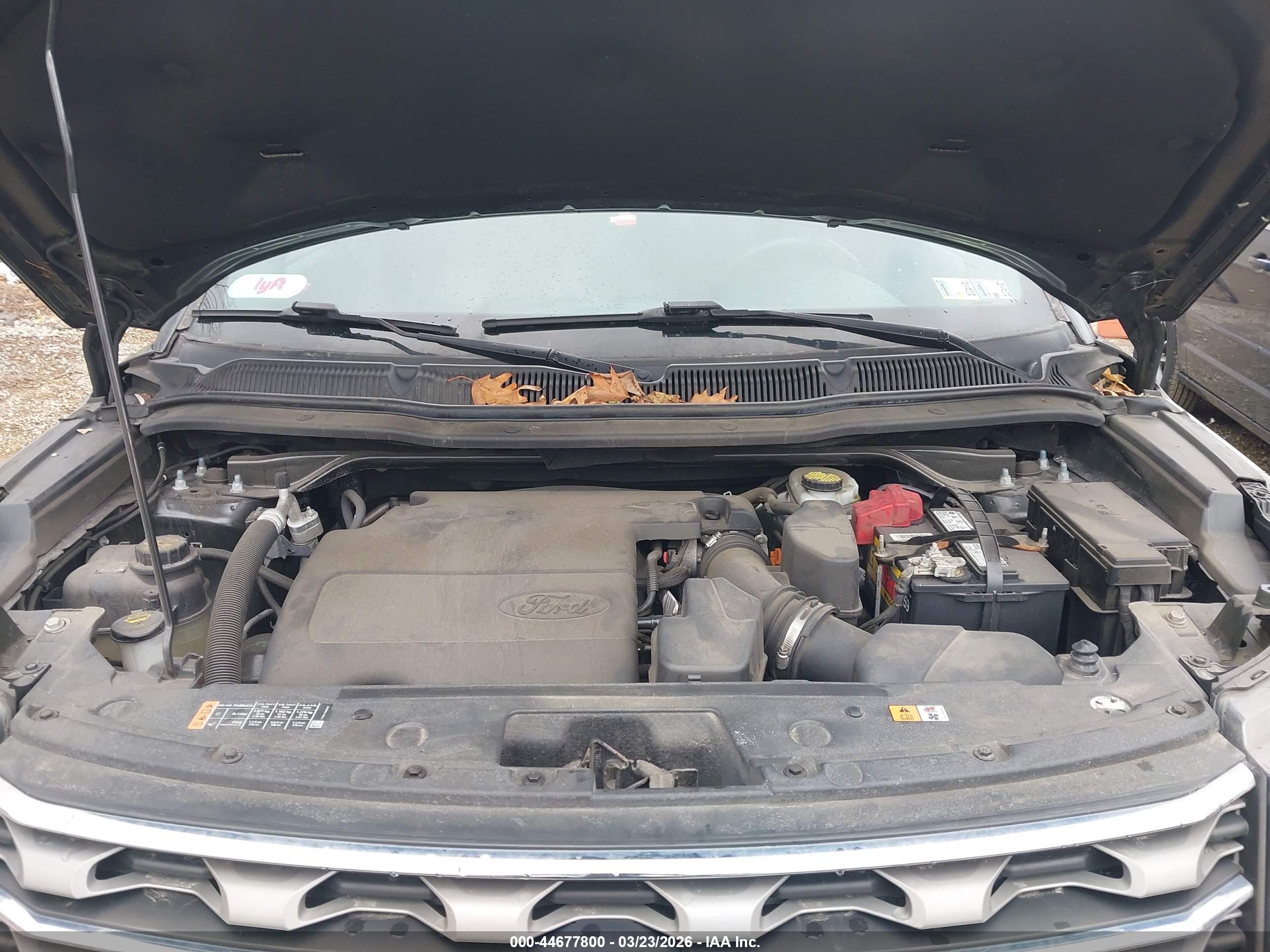 FORD EXPLORER image 10