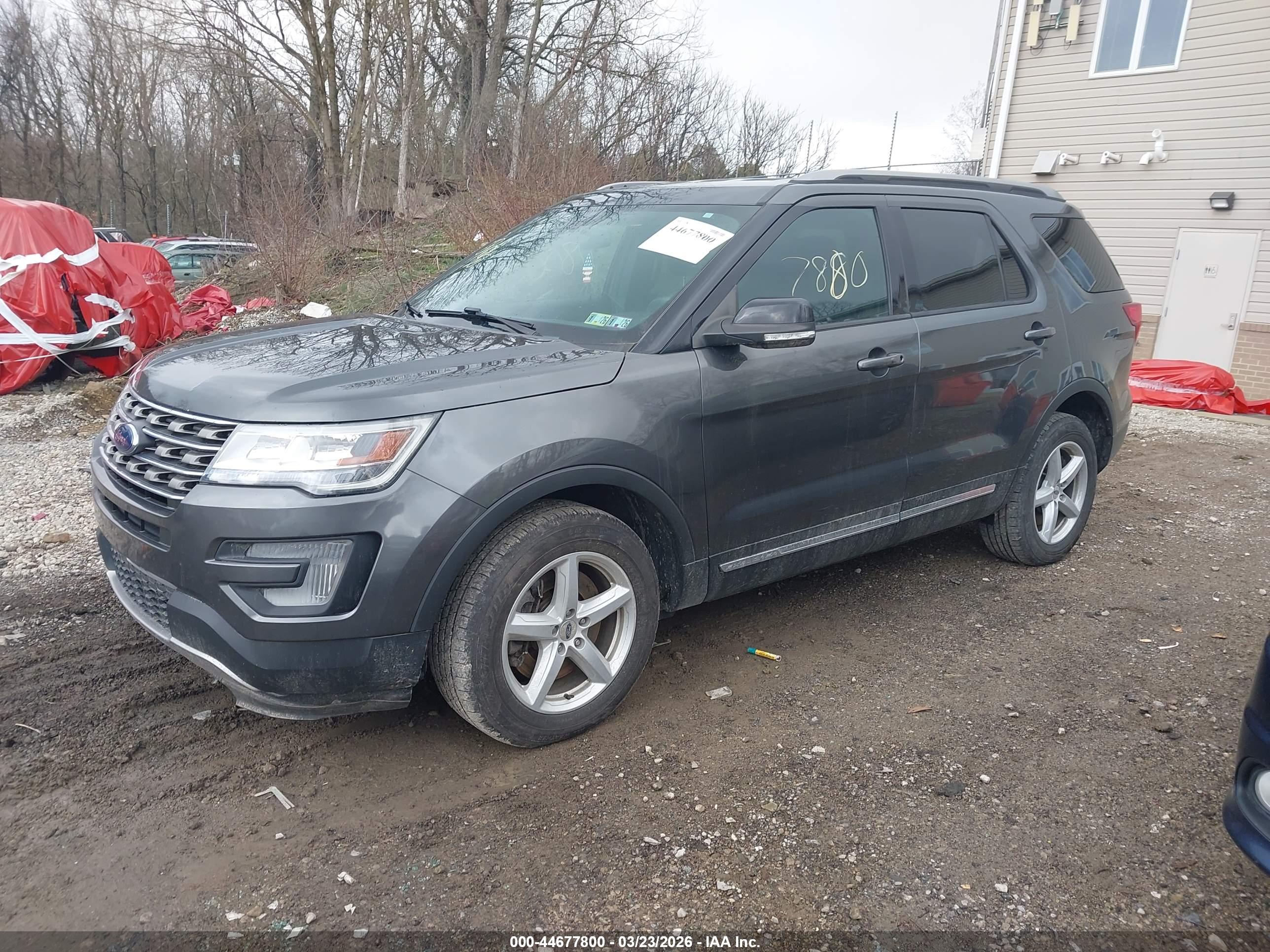 FORD EXPLORER image 2