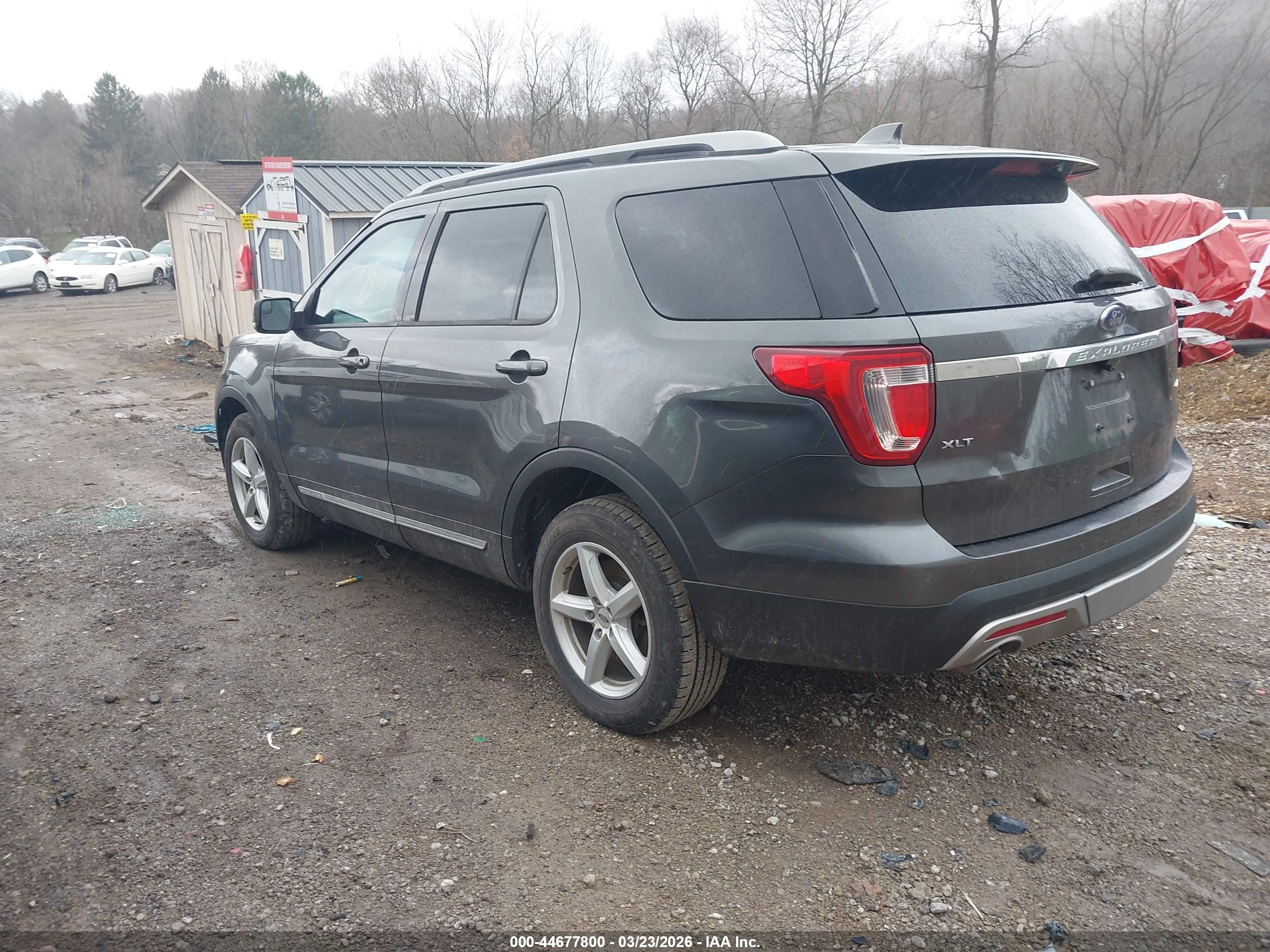 FORD EXPLORER image 3