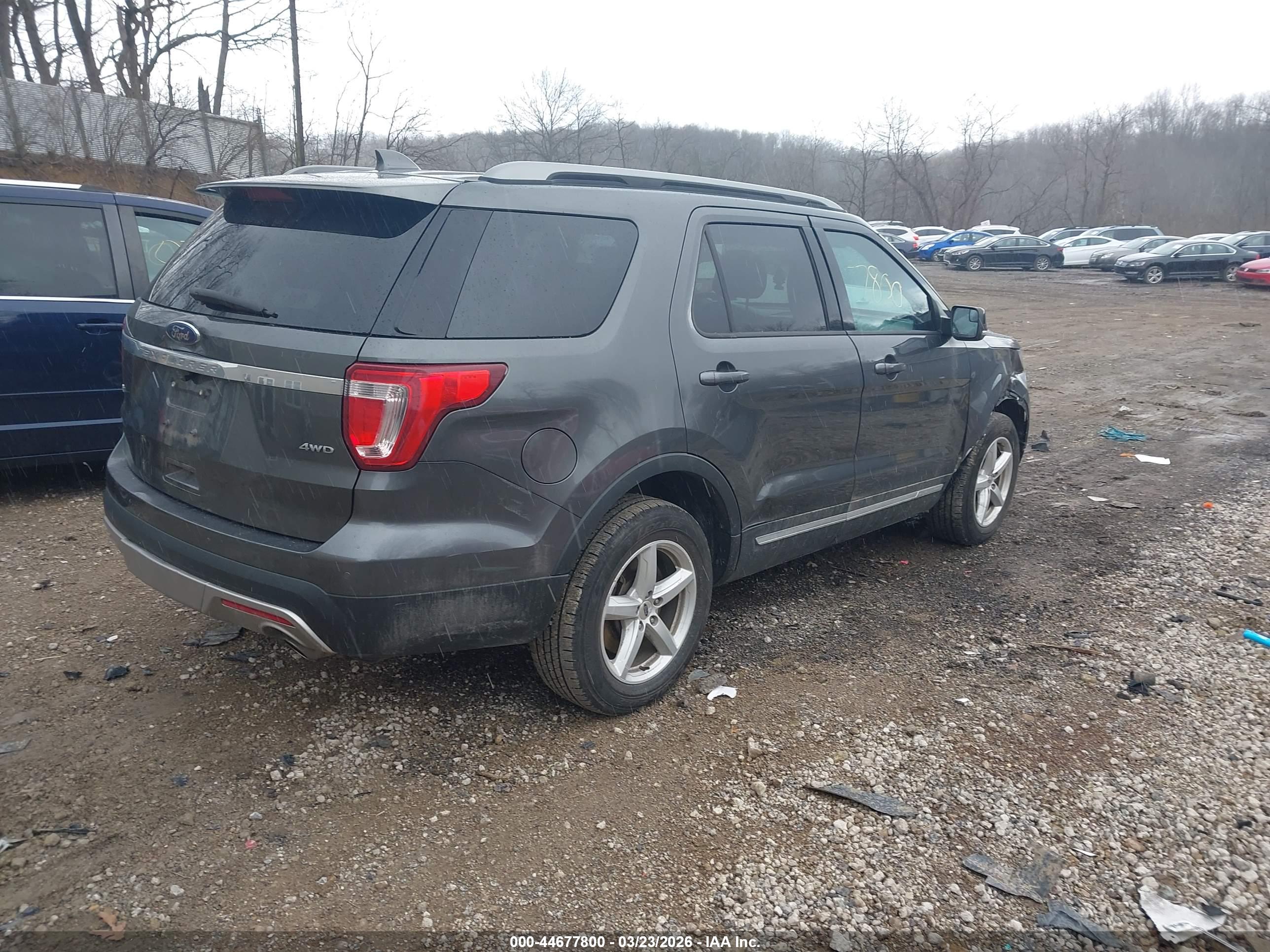 FORD EXPLORER image 4