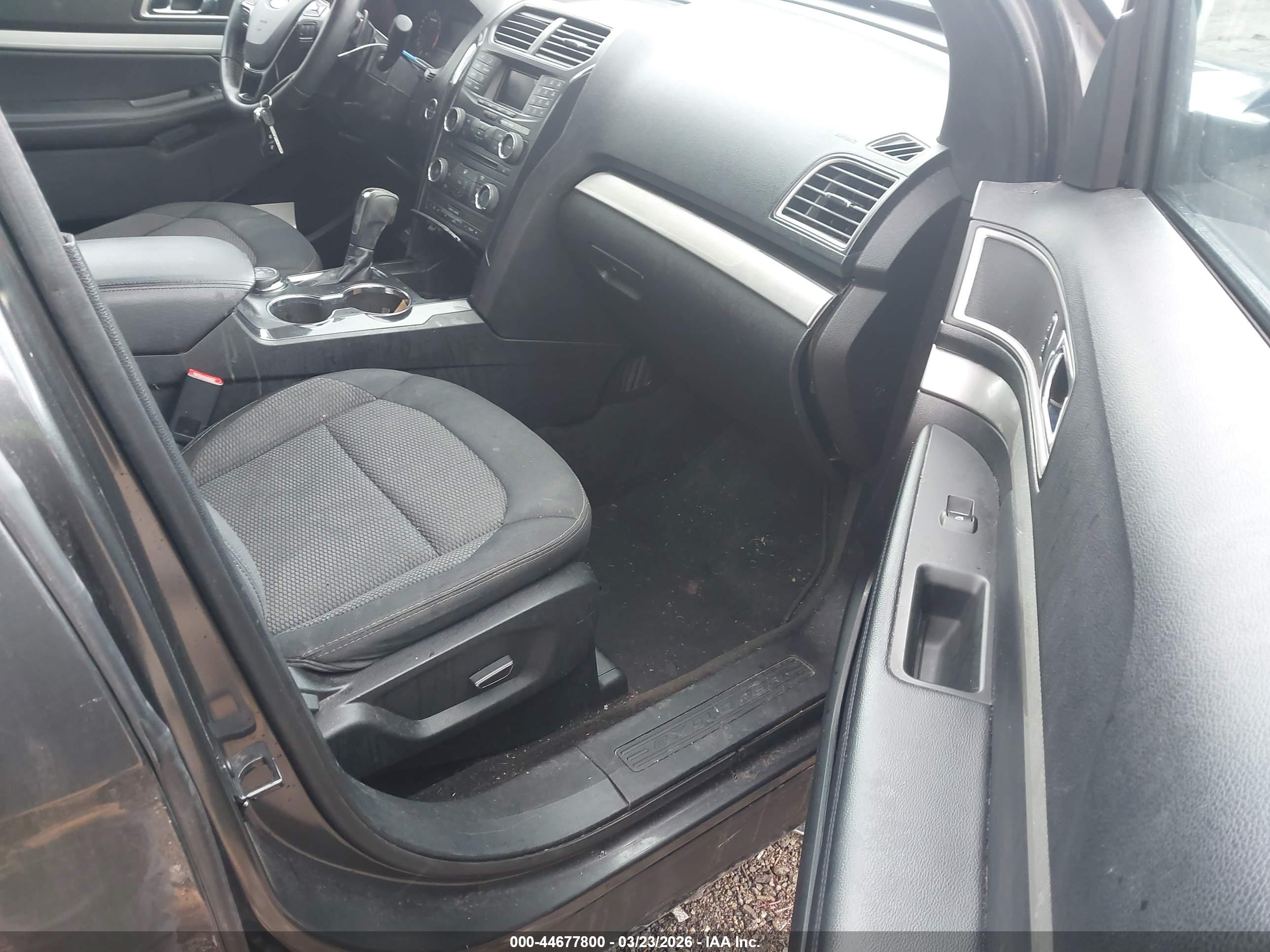 FORD EXPLORER image 5