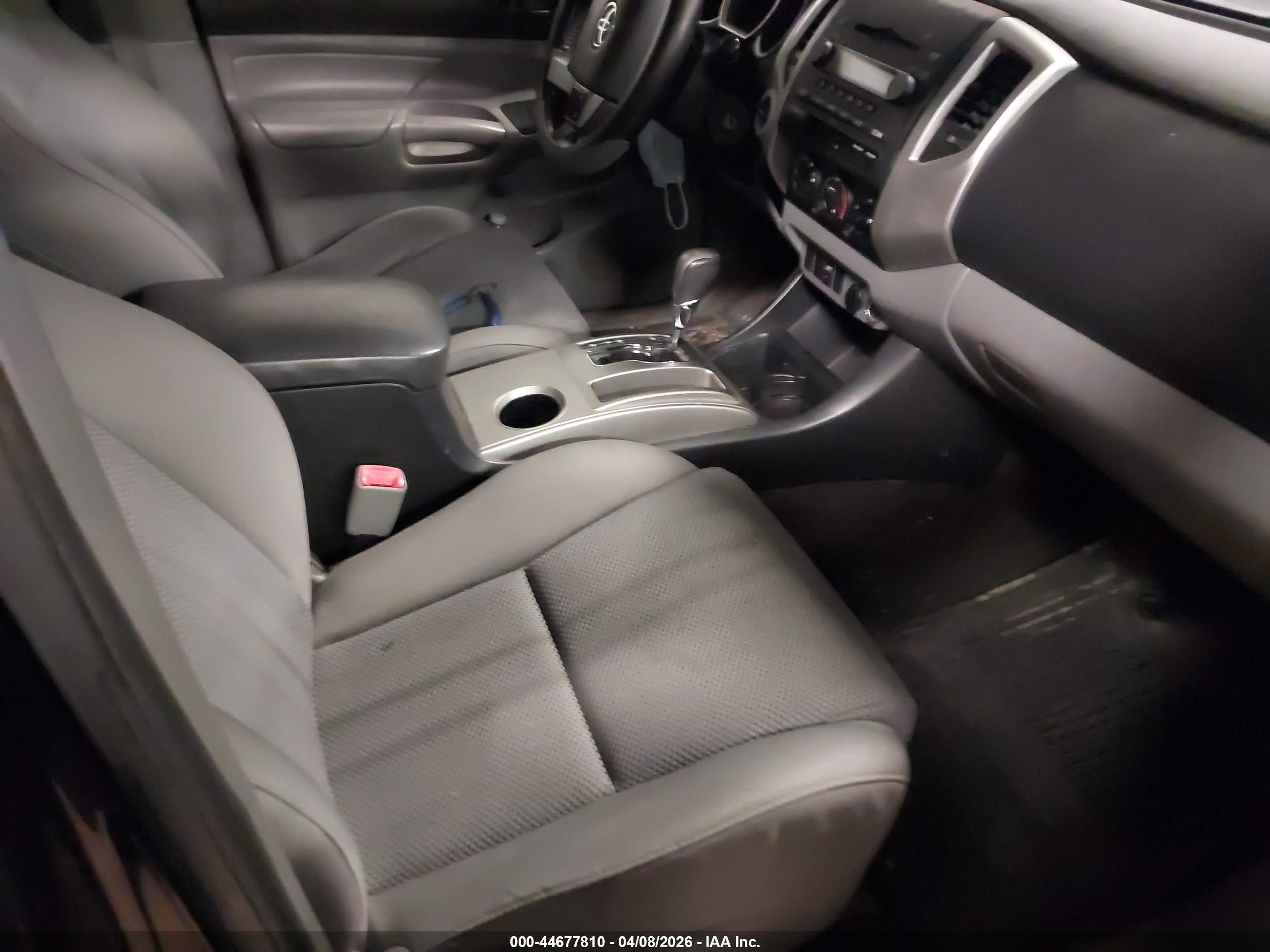 TOYOTA TACOMA image 5