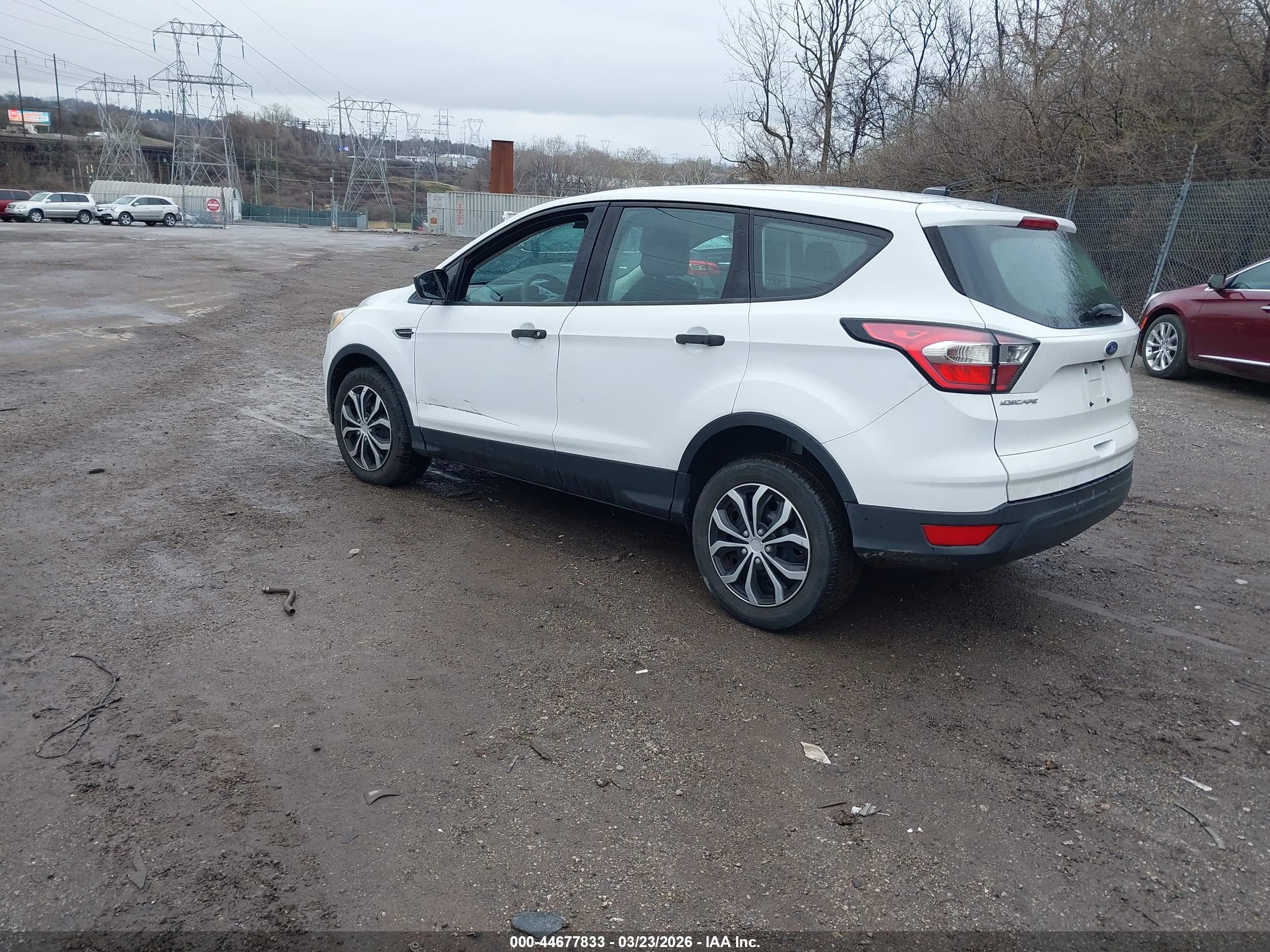 FORD ESCAPE image 3