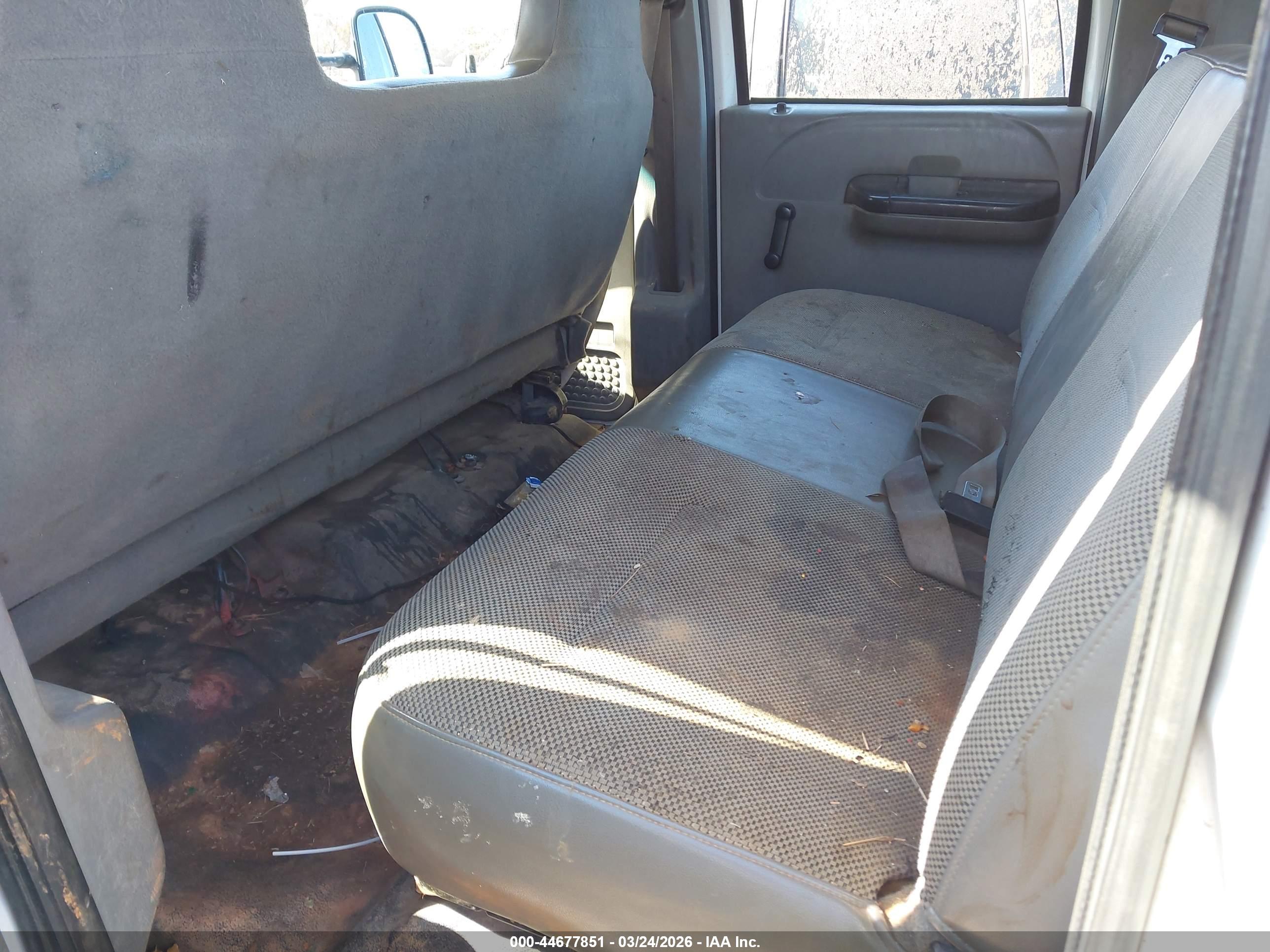 FORD F-350 image 8