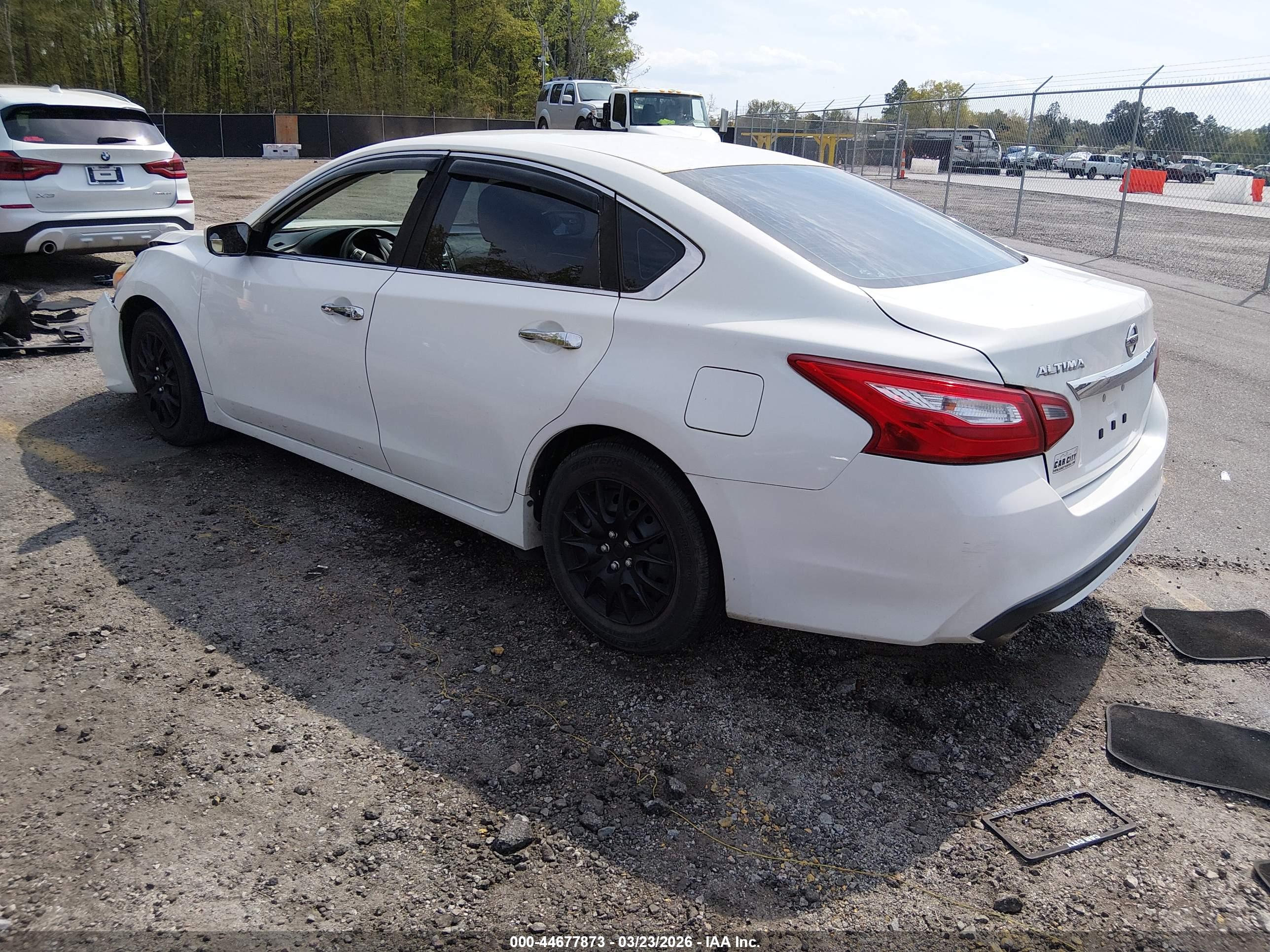 NISSAN ALTIMA image 3
