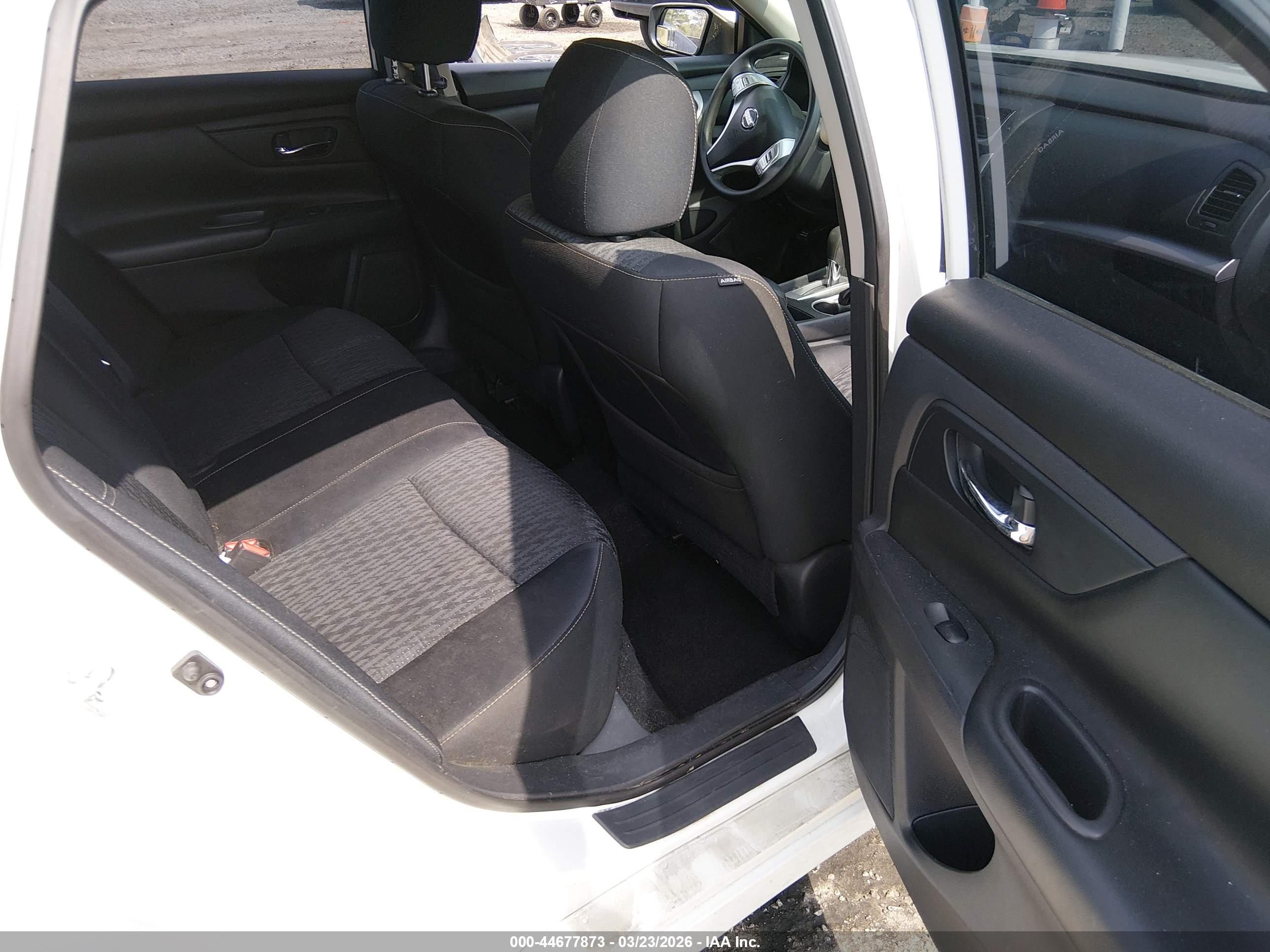 NISSAN ALTIMA image 8