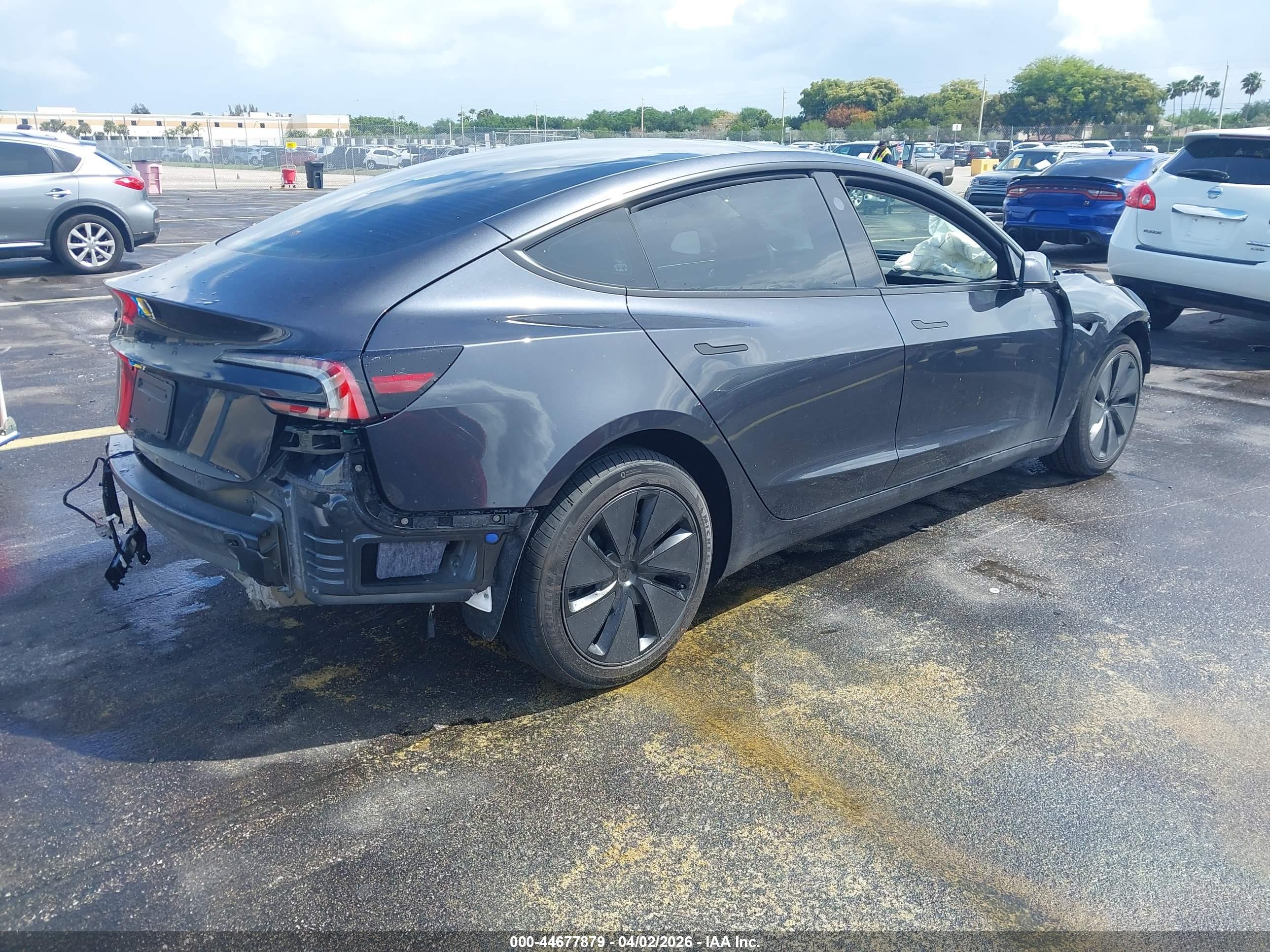 TESLA MODEL image 4