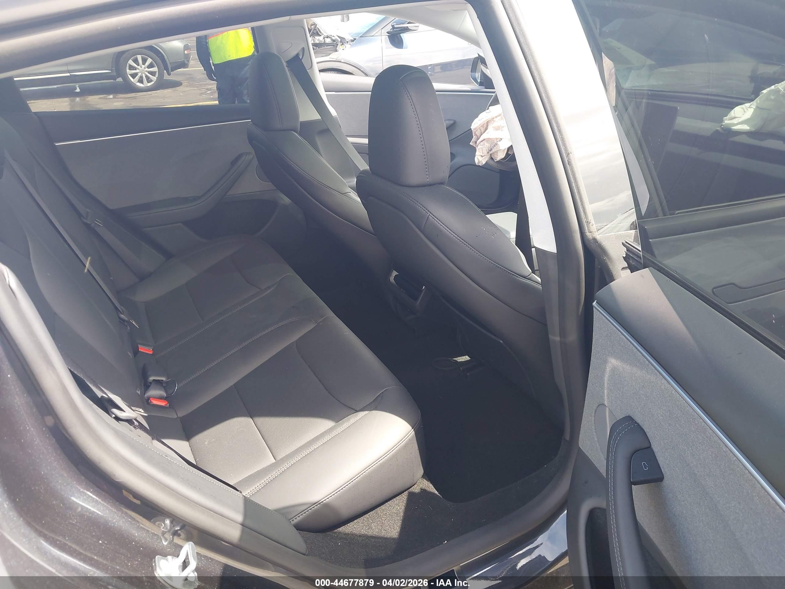 TESLA MODEL image 8