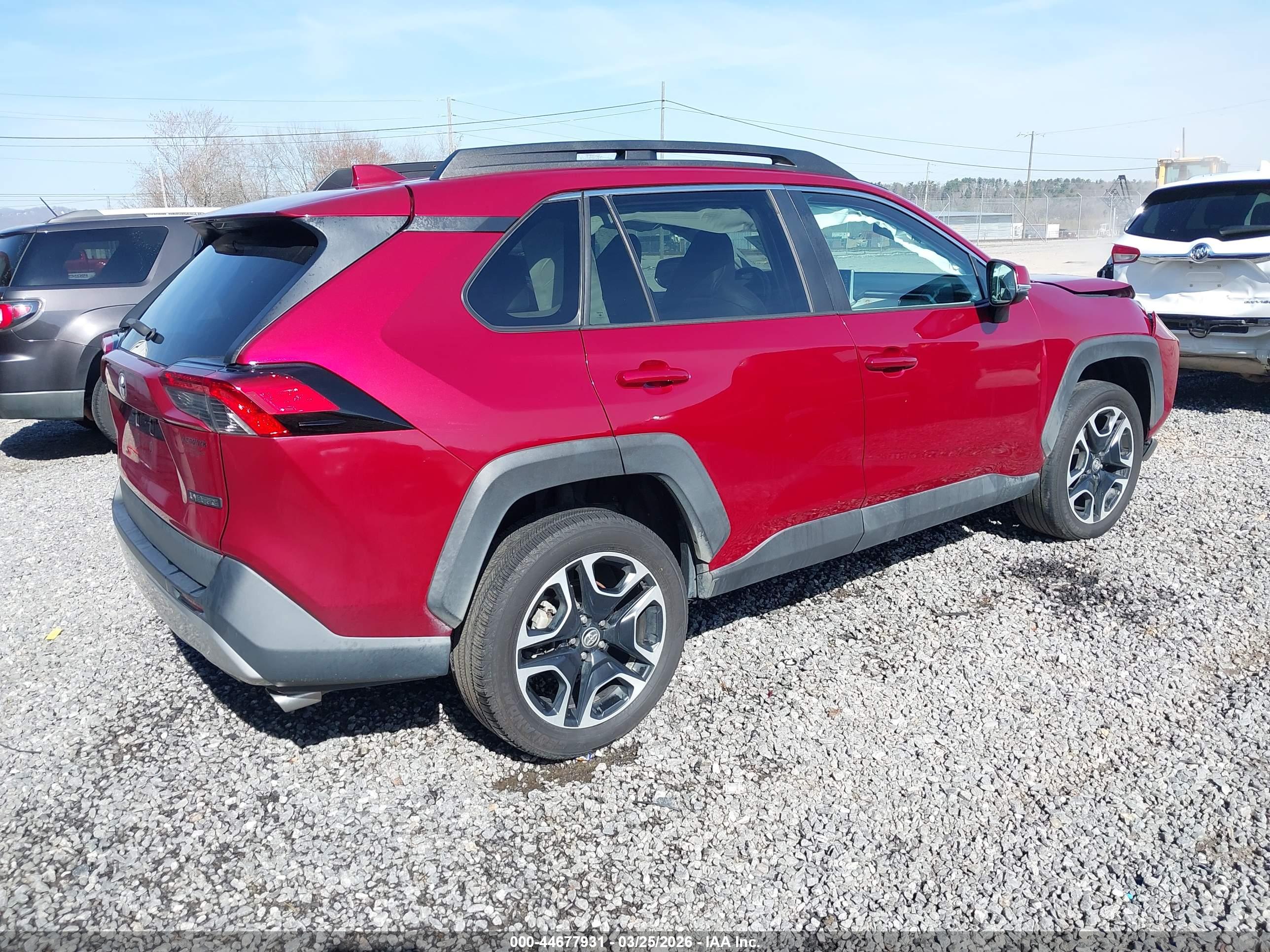 TOYOTA RAV4 image 4