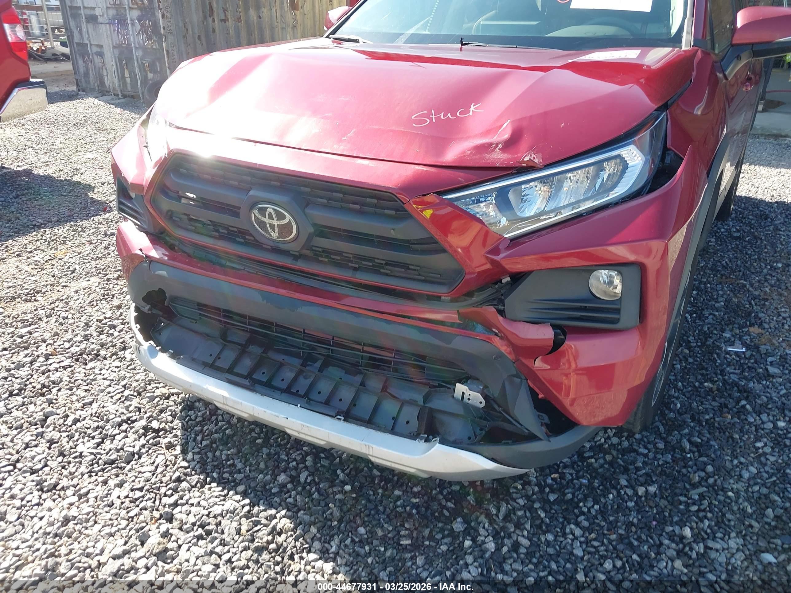 TOYOTA RAV4 image 6