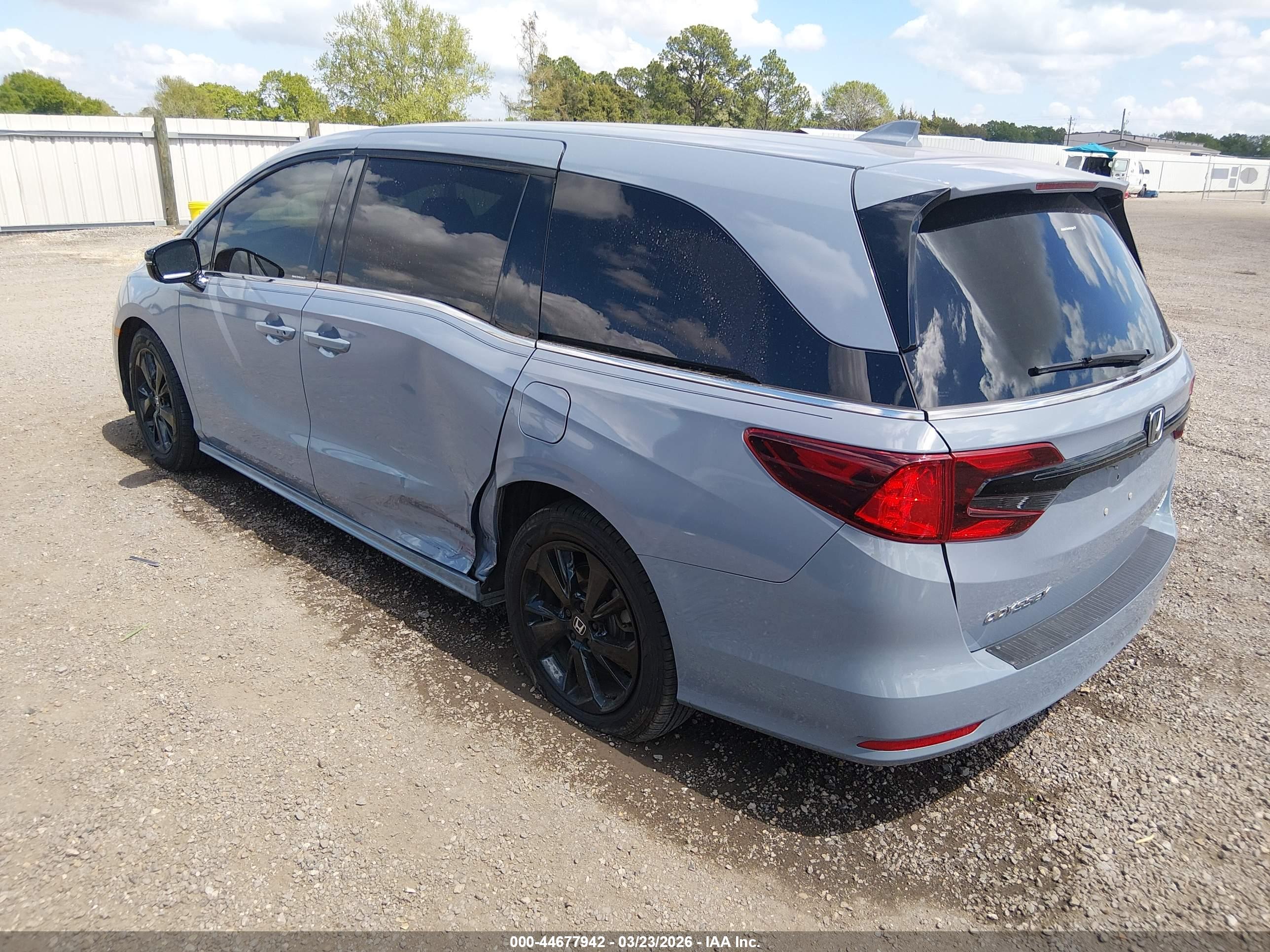 HONDA ODYSSEY image 3