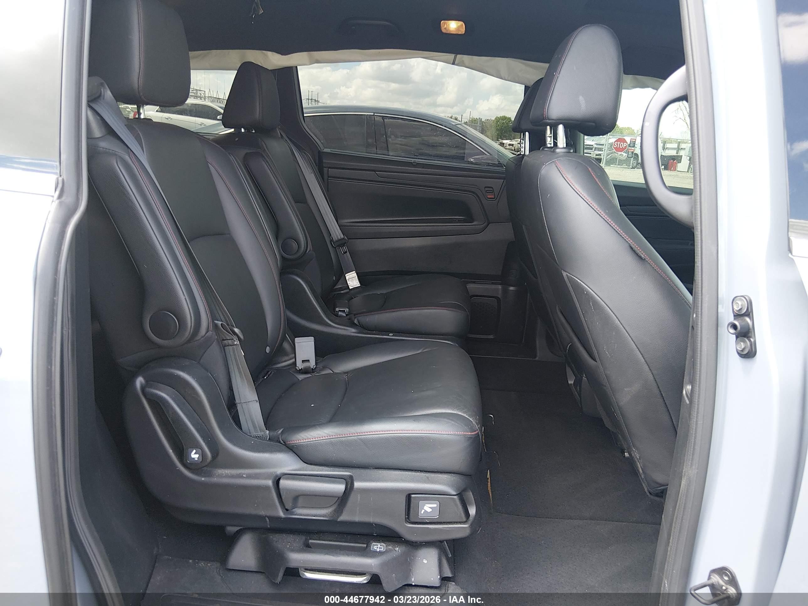 HONDA ODYSSEY image 8