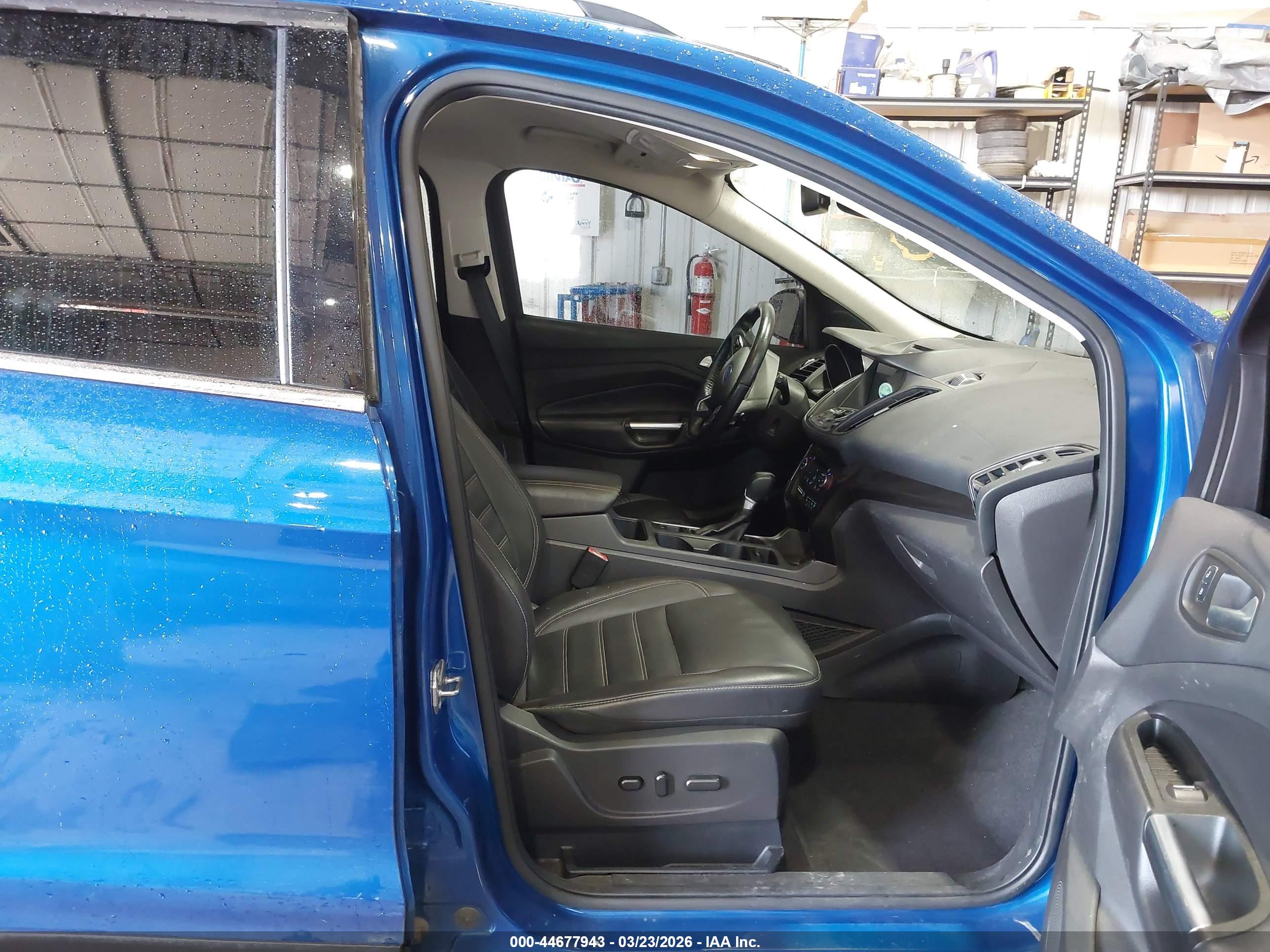 FORD ESCAPE image 5