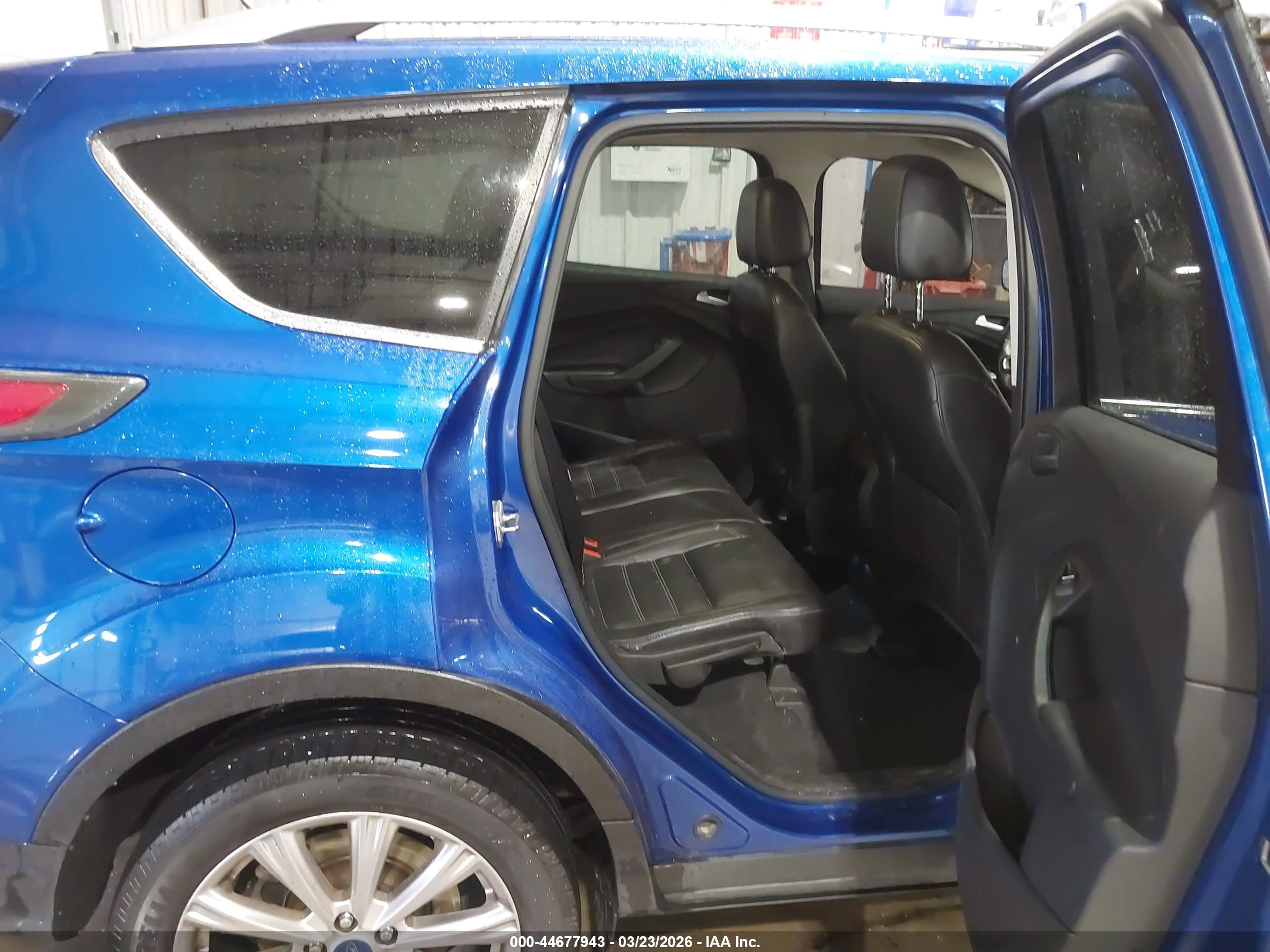 FORD ESCAPE image 8