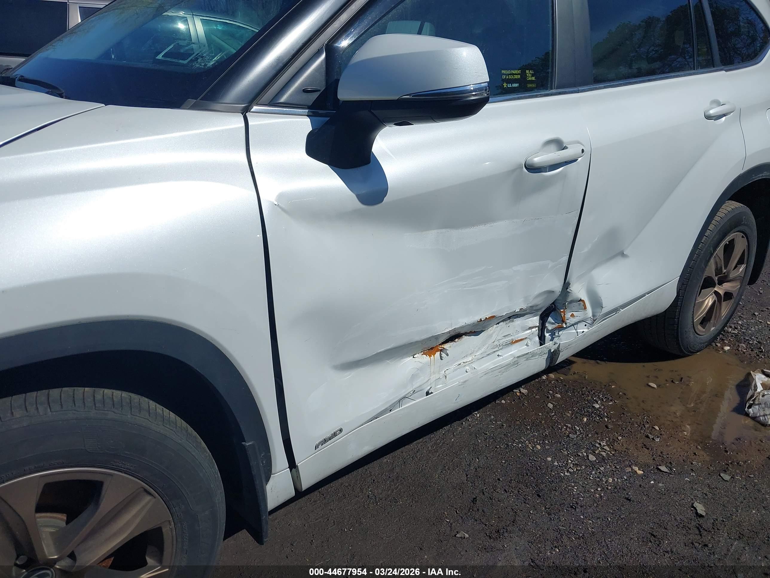 TOYOTA HIGHLANDER image 6