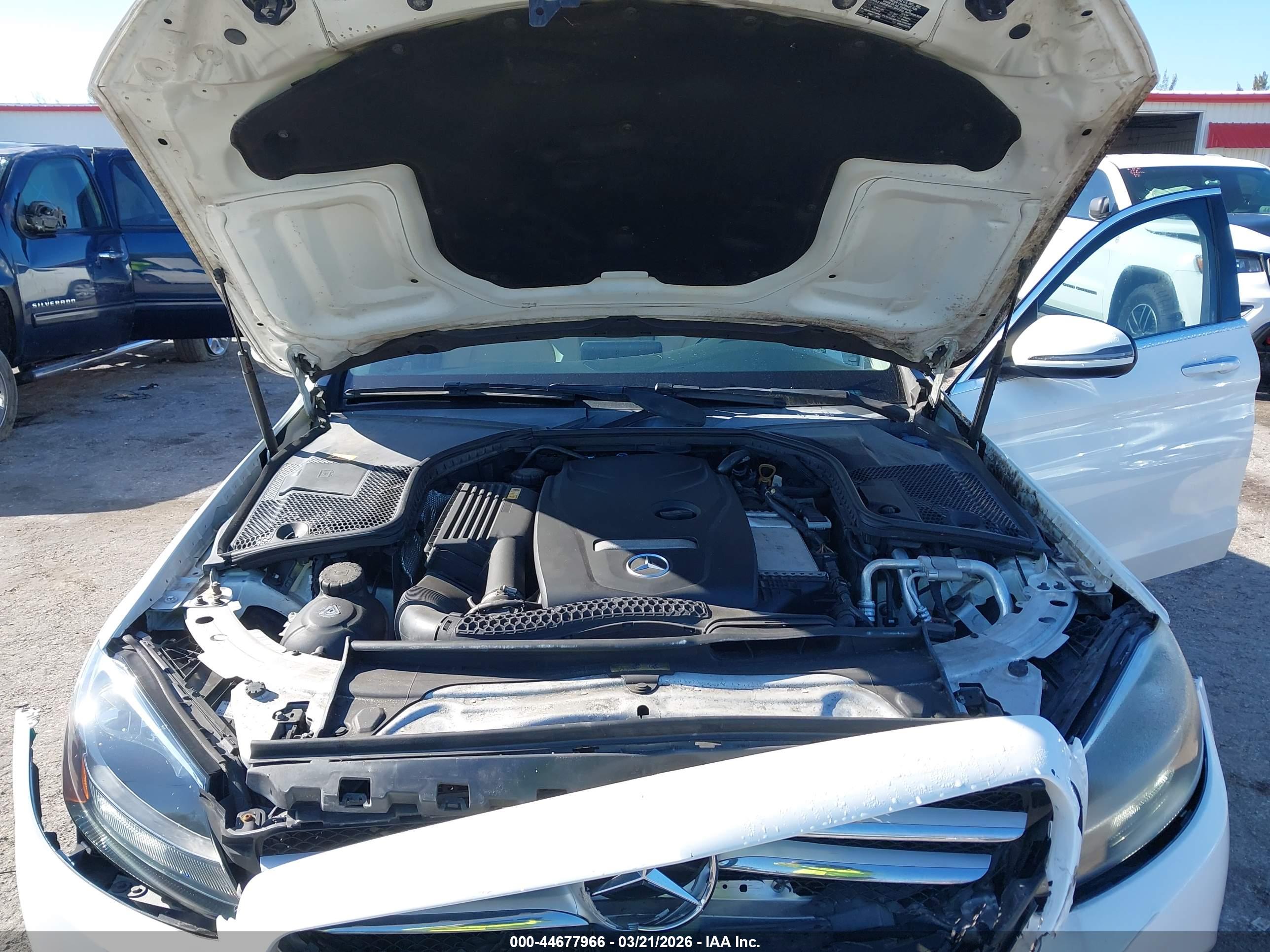 MERCEDES-BENZ C image 10