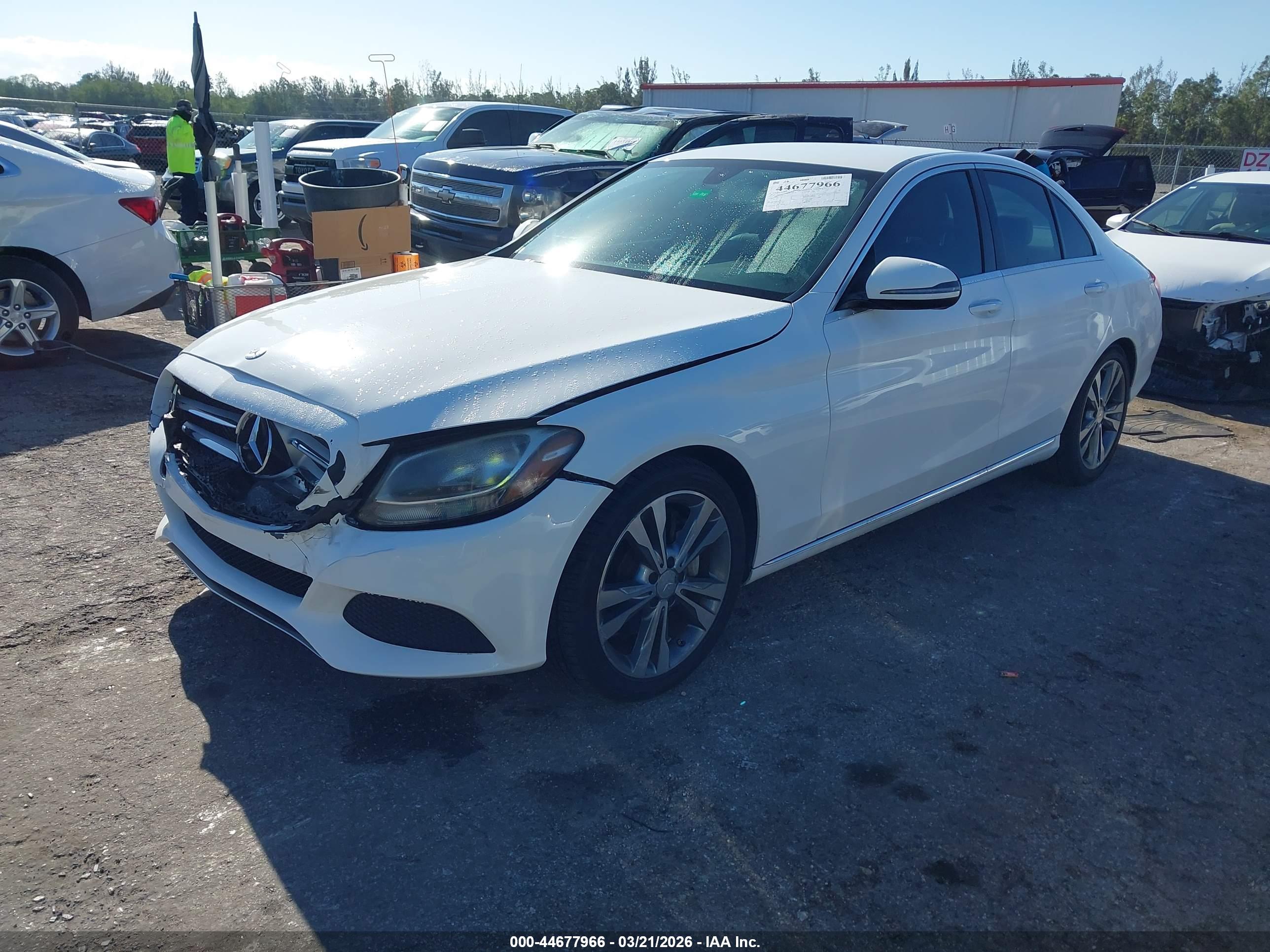 MERCEDES-BENZ C image 2