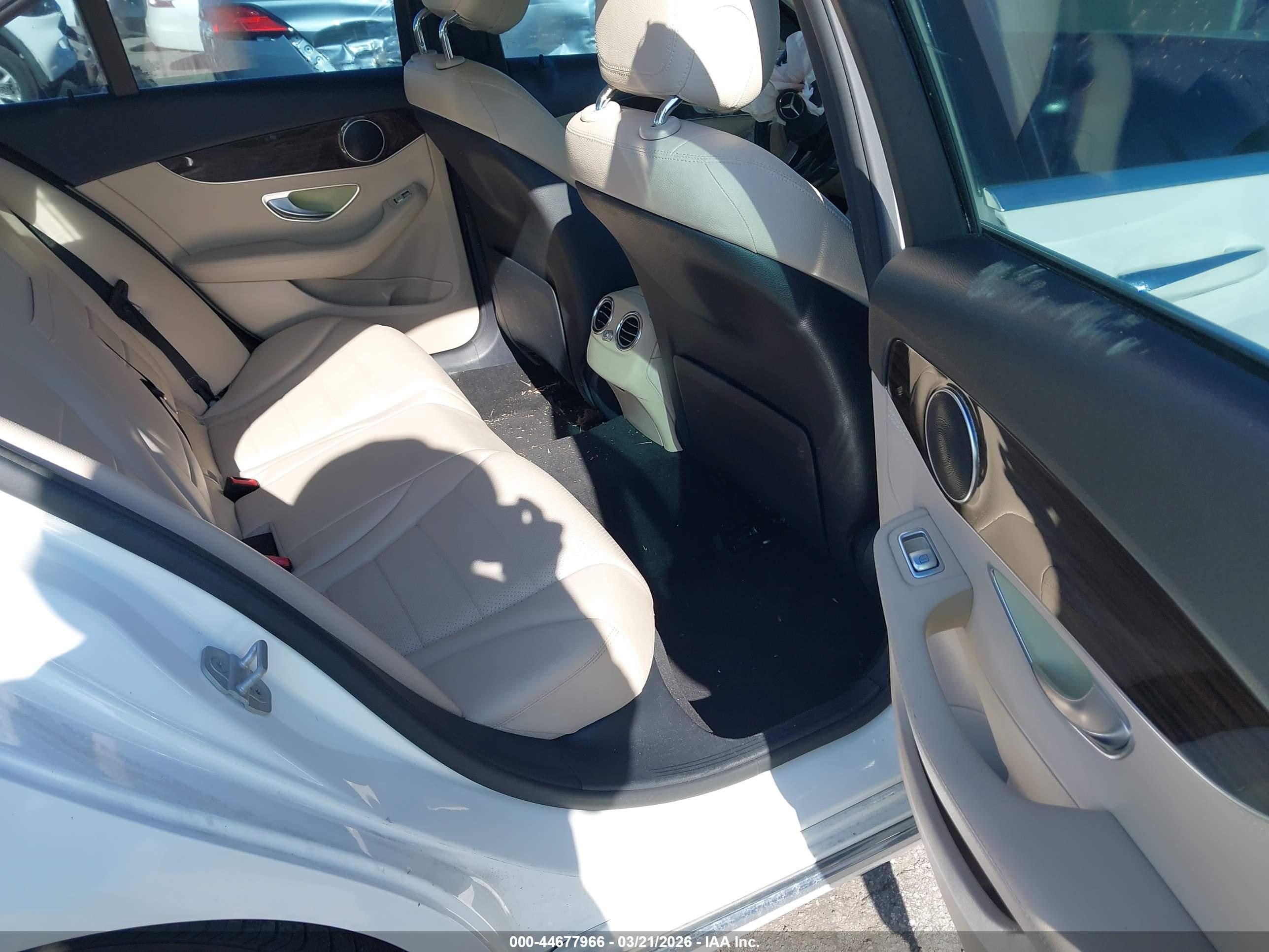 MERCEDES-BENZ C image 8