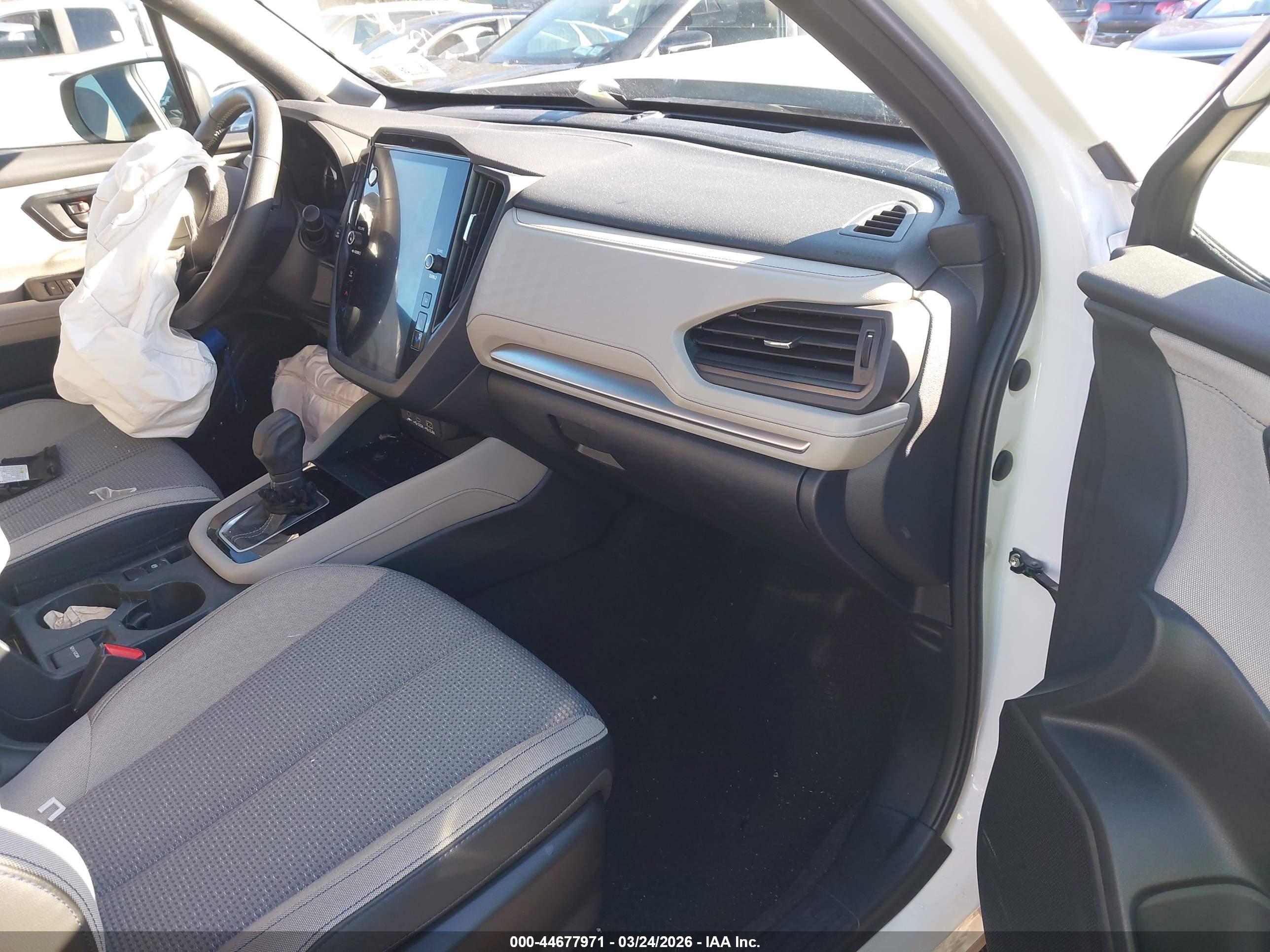 SUBARU FORESTER image 5