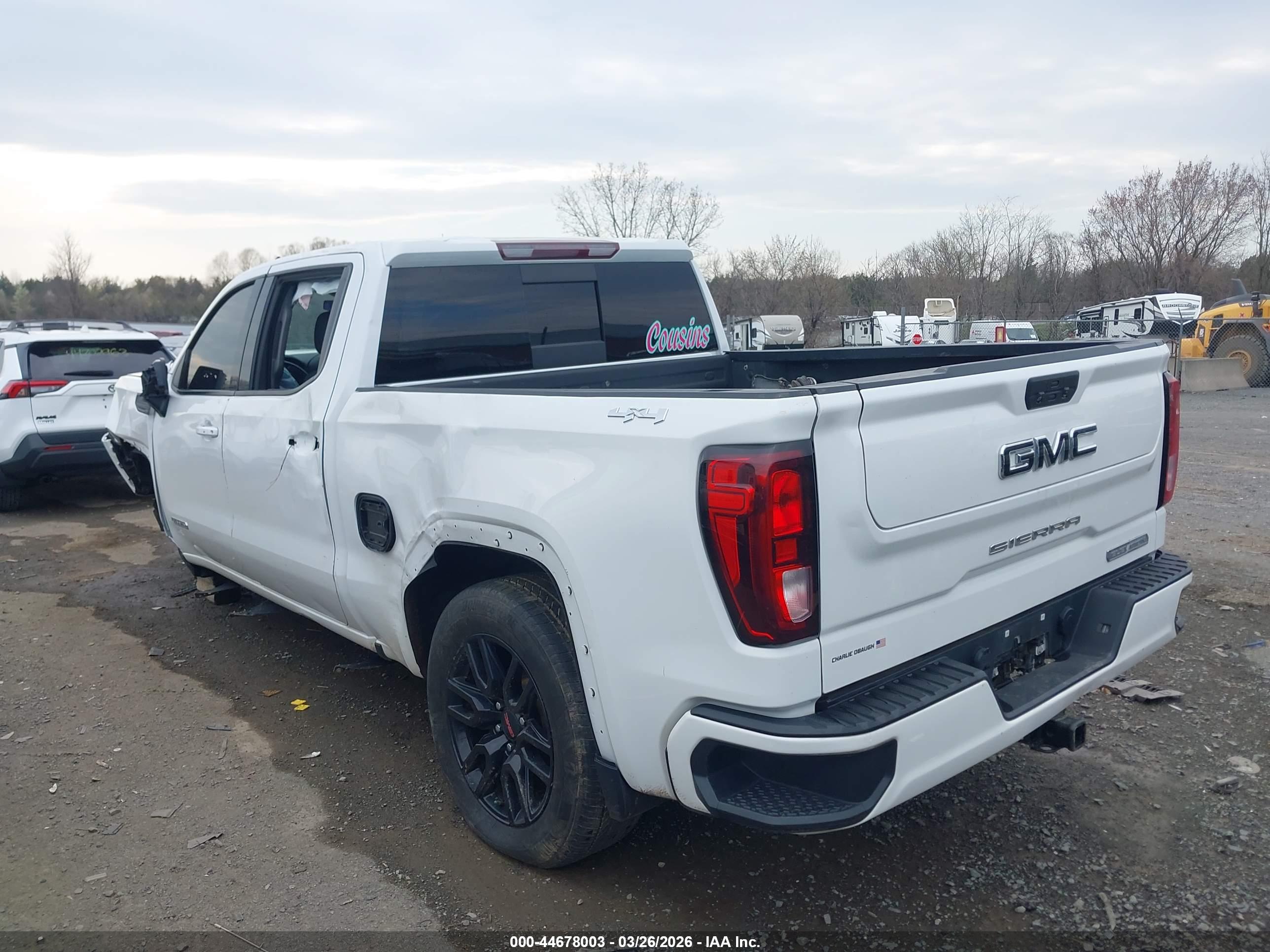 GMC SIERRA image 3
