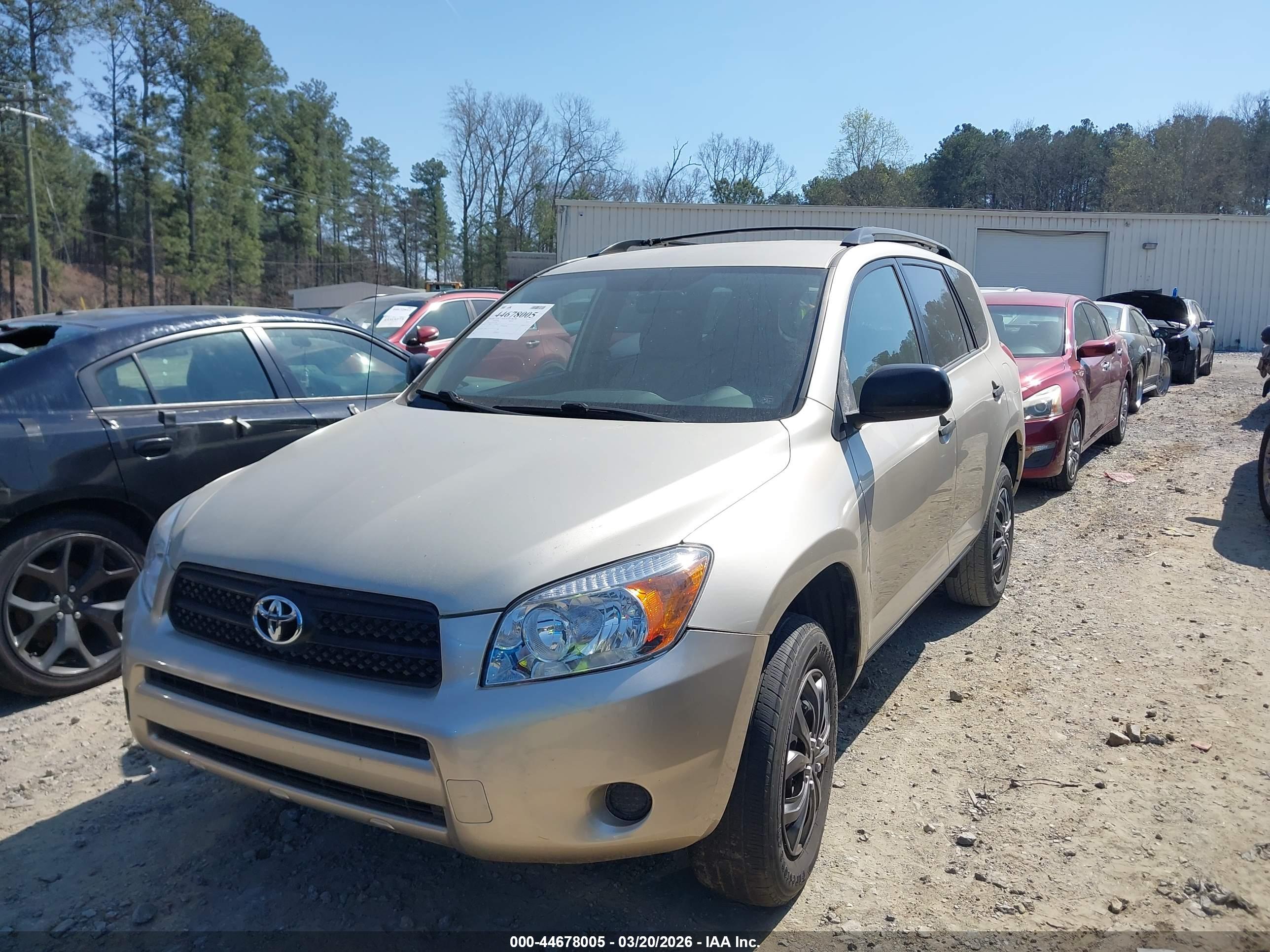 TOYOTA RAV4 image 2